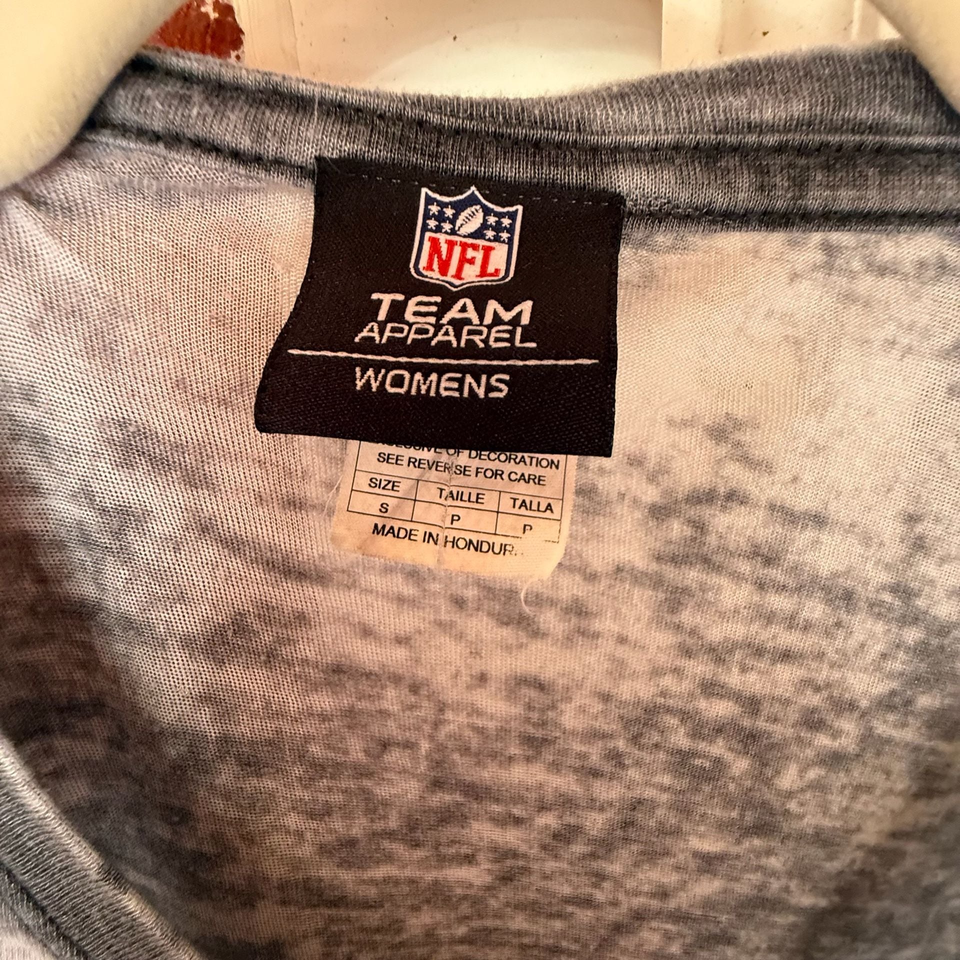 NFL Team Apparel Pittsburgh Steelers V-Neck T-Shirt Size S Gray Burnout 3