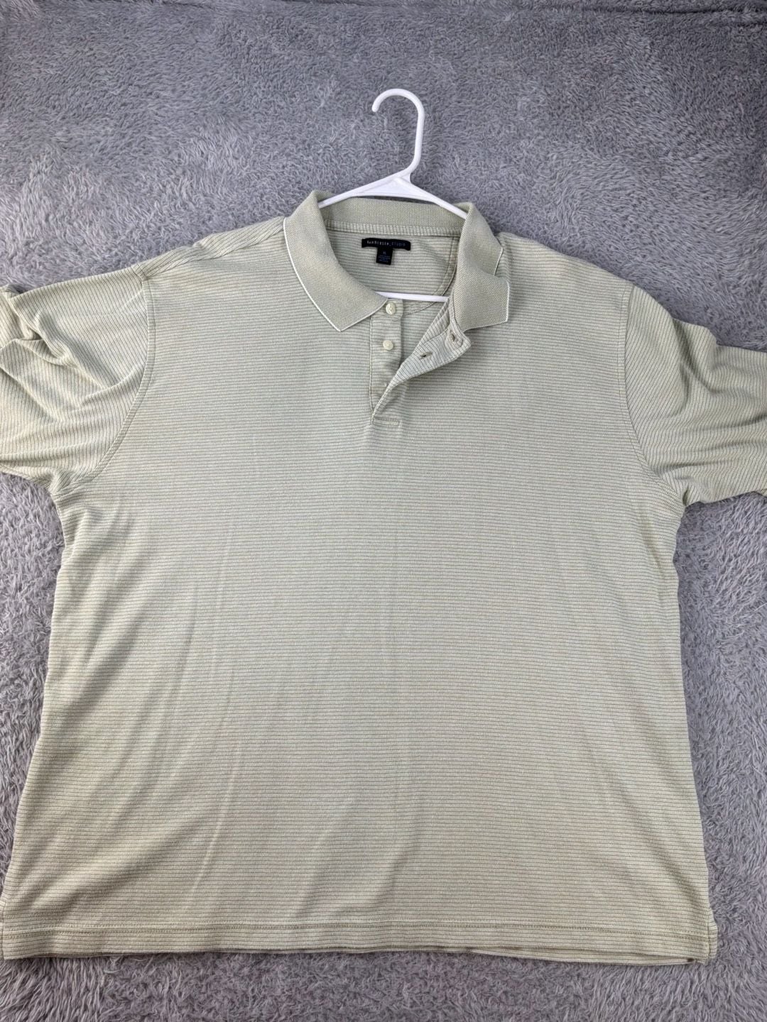 Bundle of (4) men’s shirts size XL 18