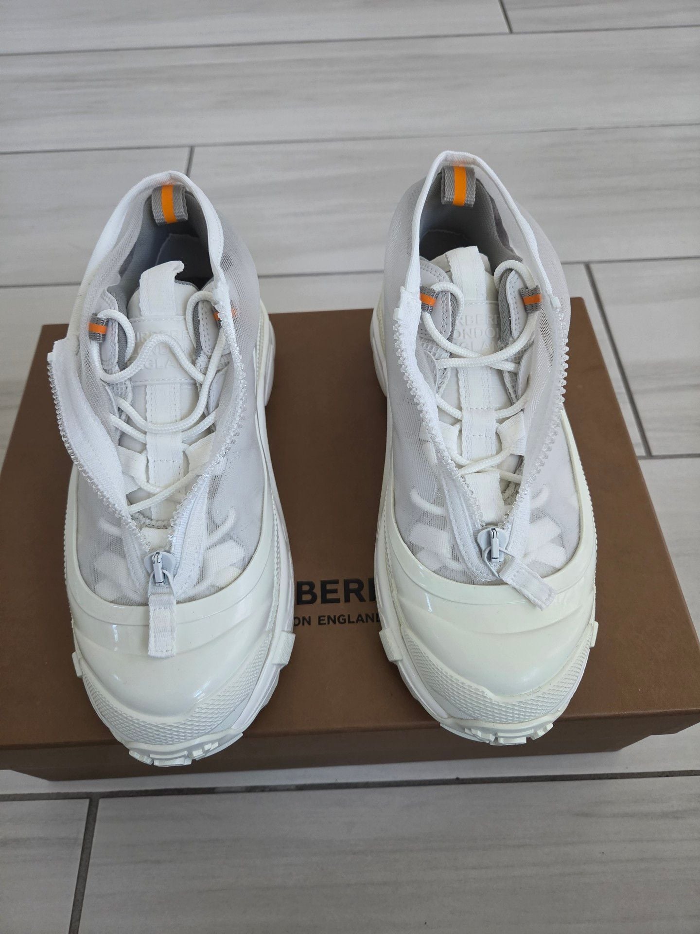 Burberry Arthur Low Top Sneakers WhiteSize UK 6.5 USA Women 9  8