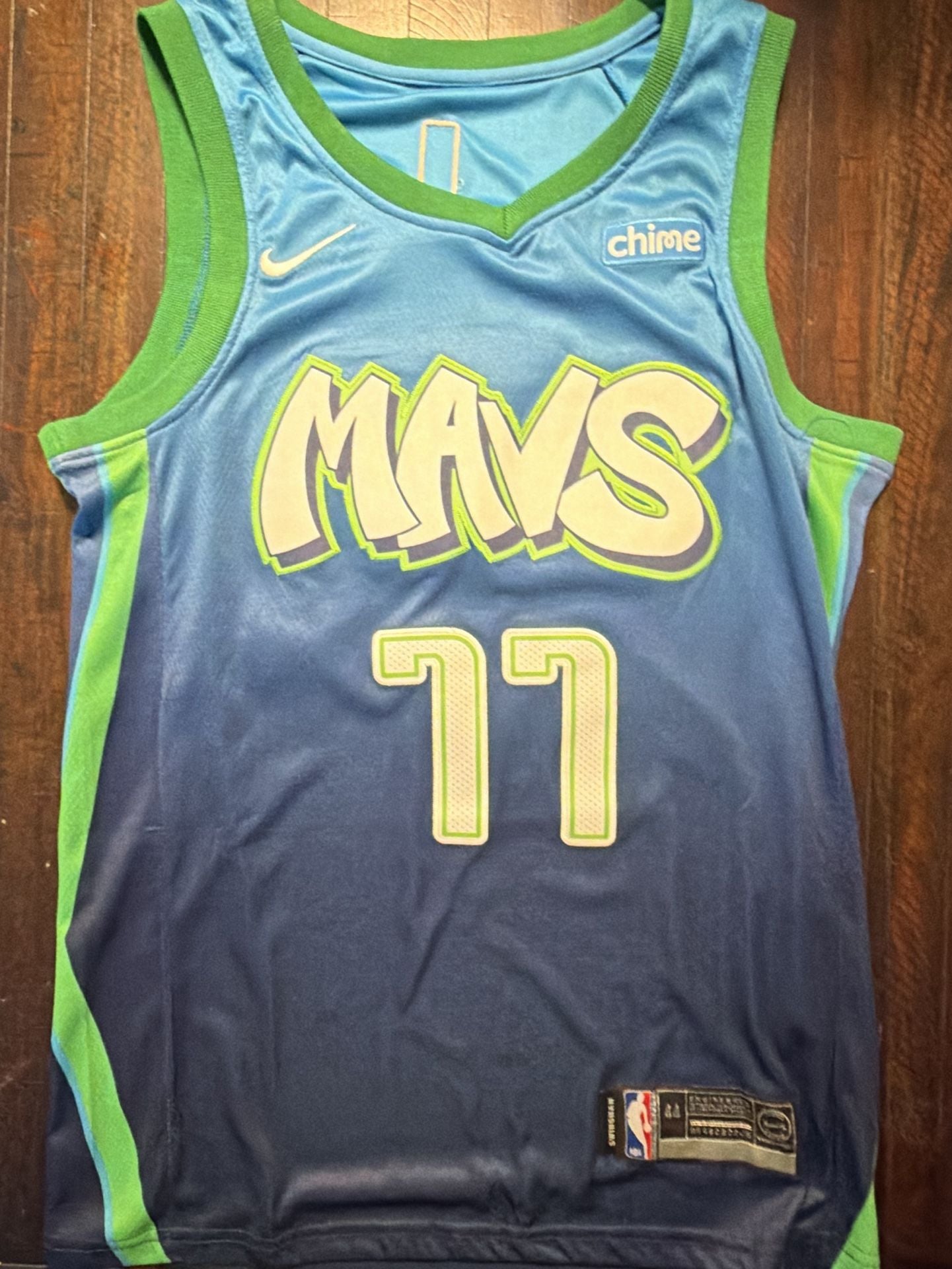 Nike Luka Doncic Dallas Mavericks City Edition Jersey Size 44 Blue 3