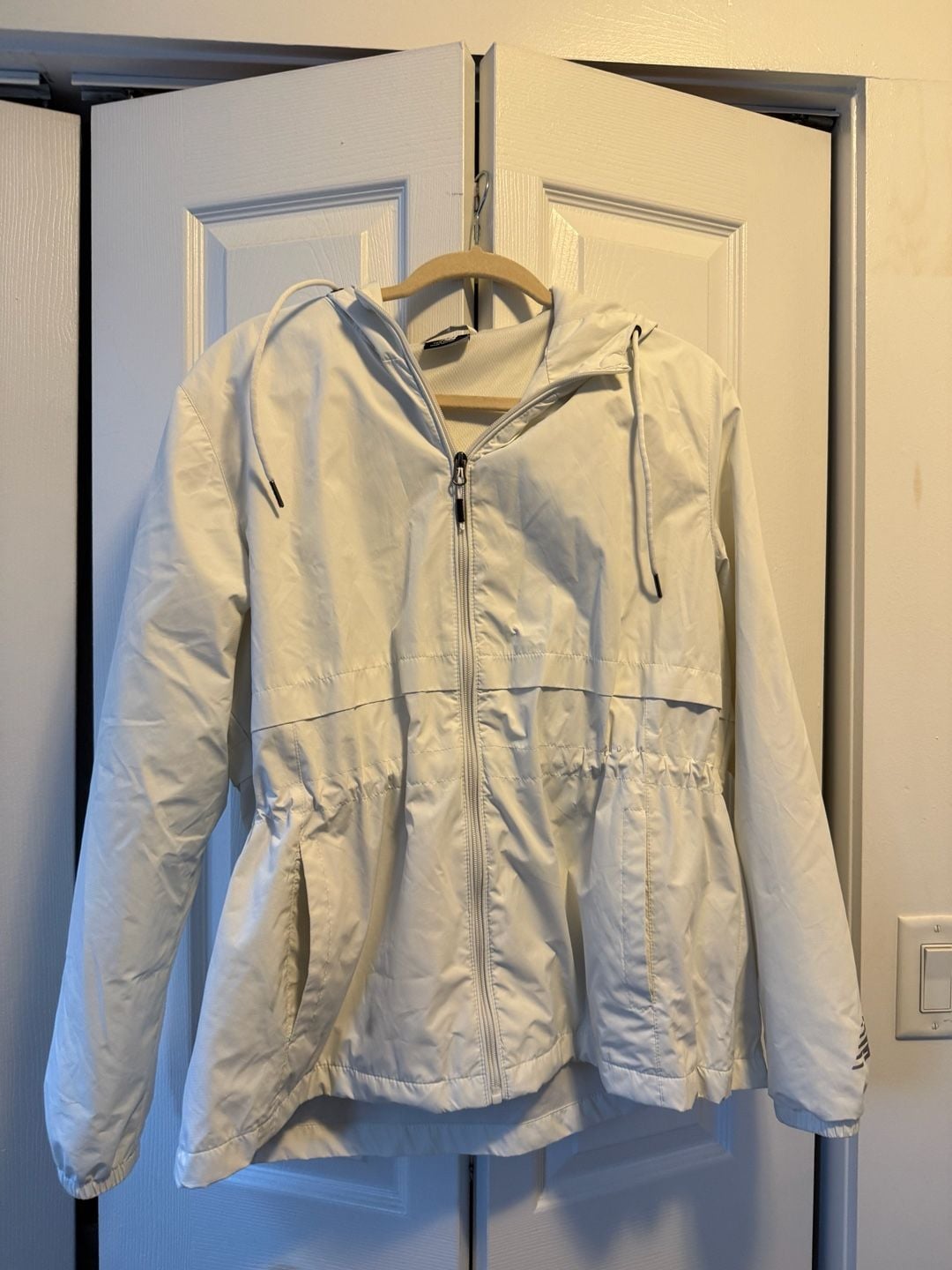New Balance Full Zip Windbreaker Jacket White 2