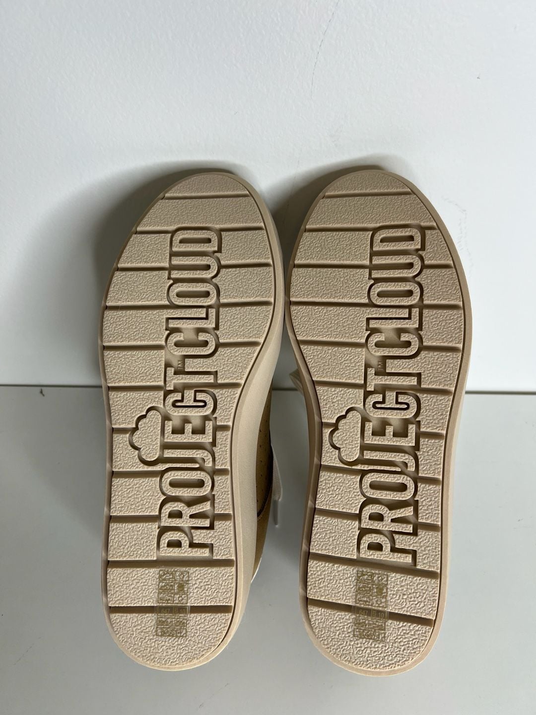 Project Cloud Bossy Size 10 Tan Platform Sneakers 7