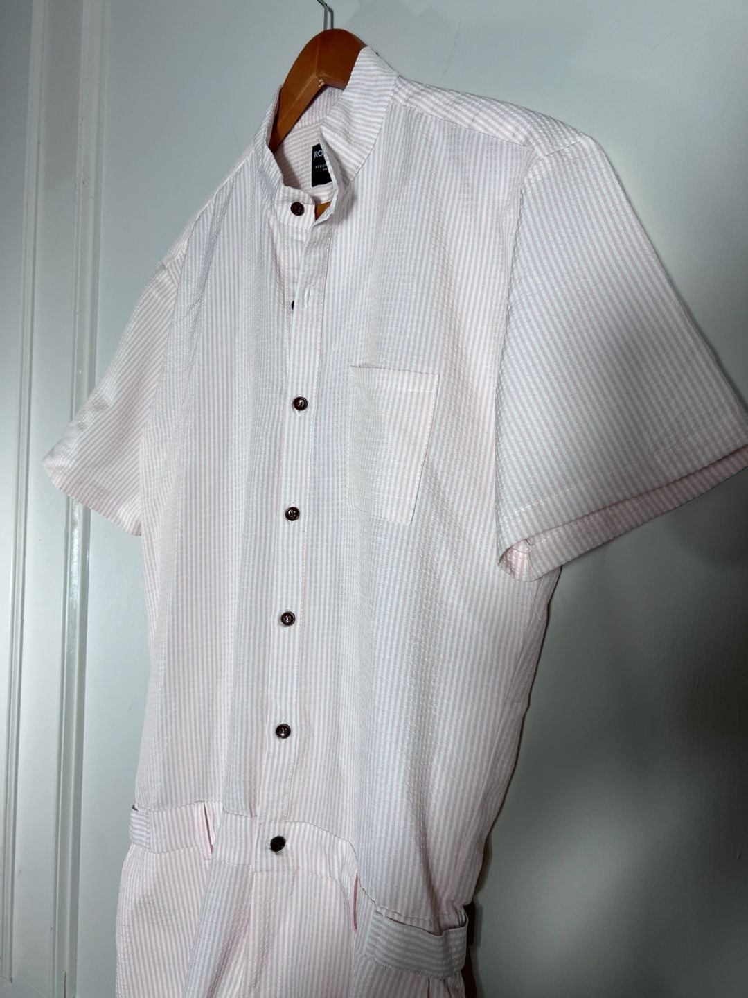 RomperJack Men’s Pink White Seersucker Striped Short Sleeve Romper Jumpsuit Large 7