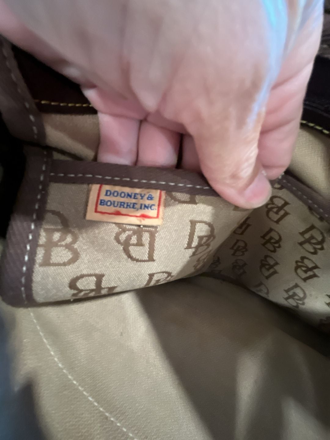 Dooney and Bourke brown D&B logo tote 9