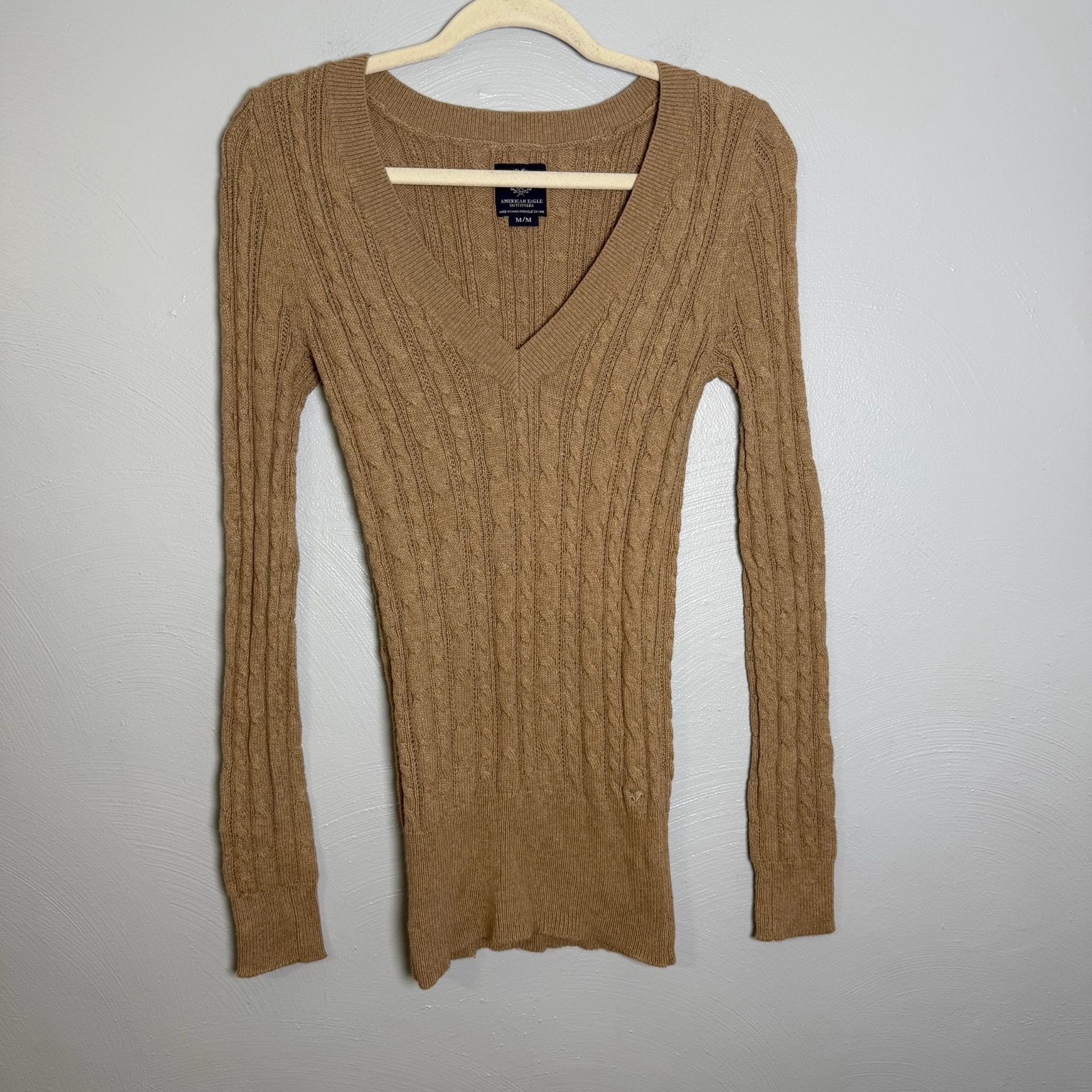 American Eagle Outfitters Cable Knit V Neck Sweater Size M 2