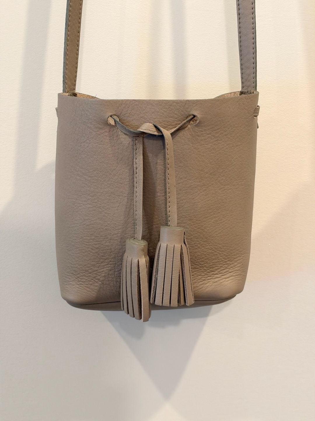 Shaffer Los Angeles Greta Bucket Bag Taupe Brown Leather 9