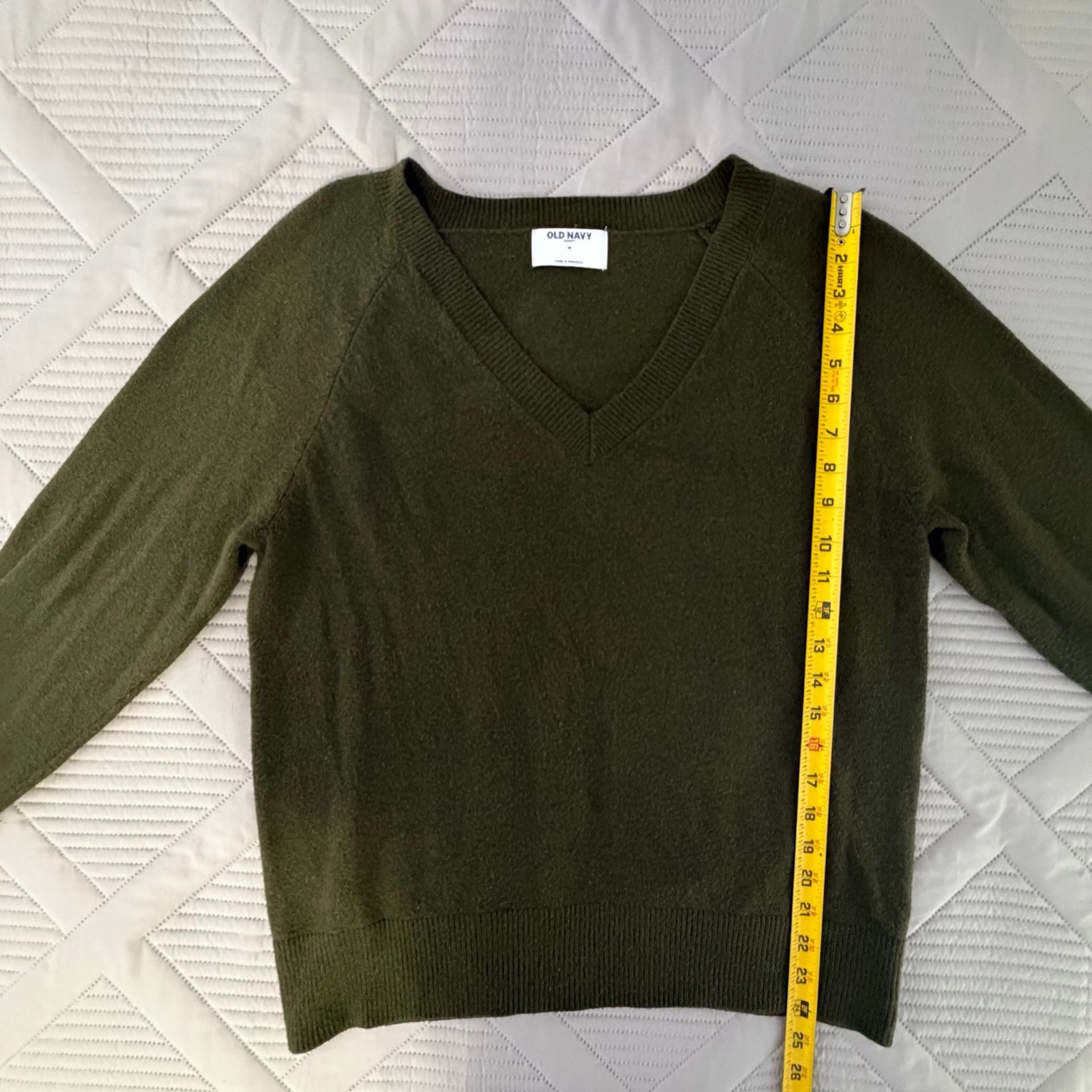 Old Navy SoSoft V-Neck Sweater Size M Olive Green 5