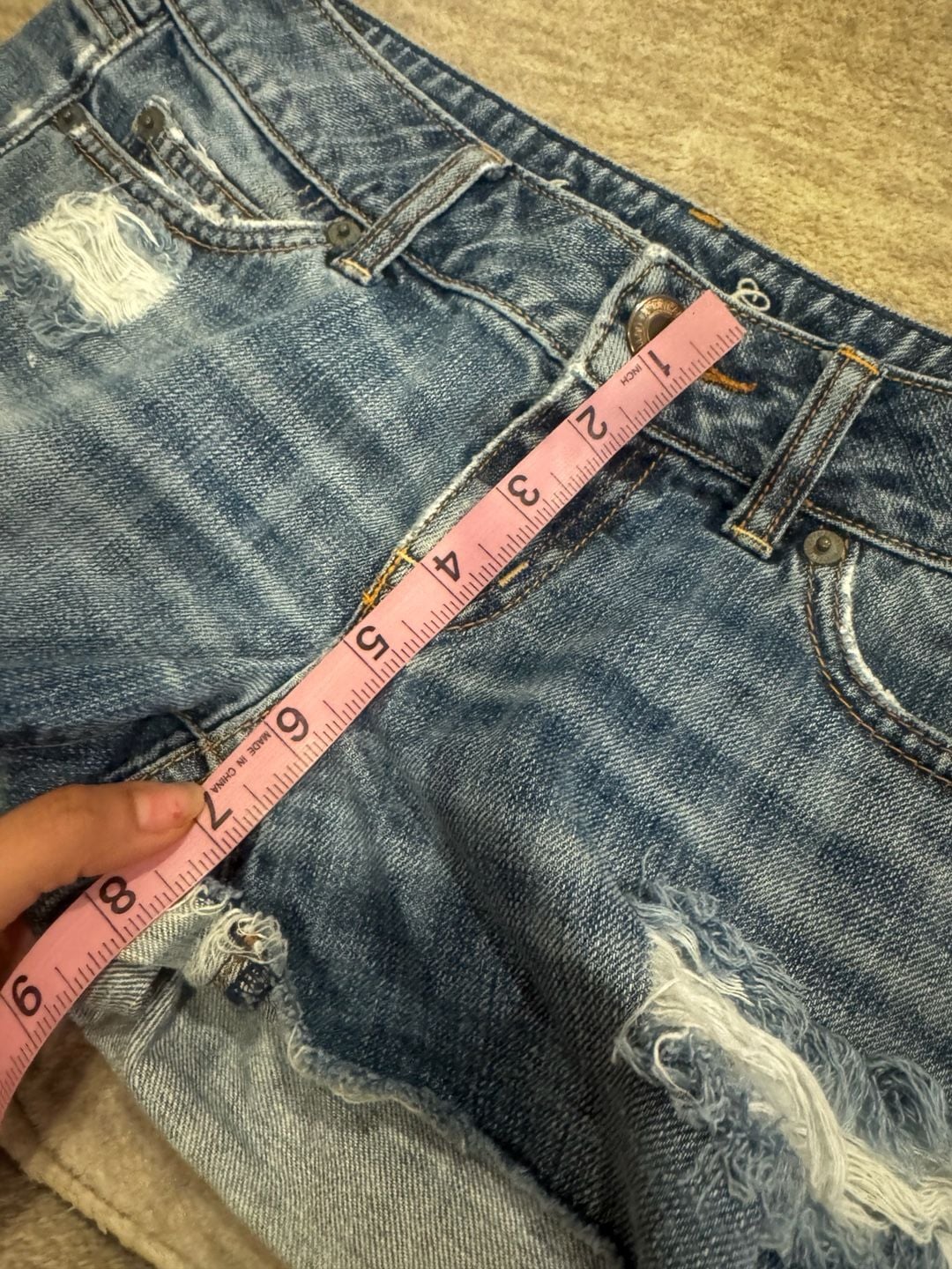 Mid-Rise American Eagle Booty Denim Cutoff Shorts Size 4 Distressed 8