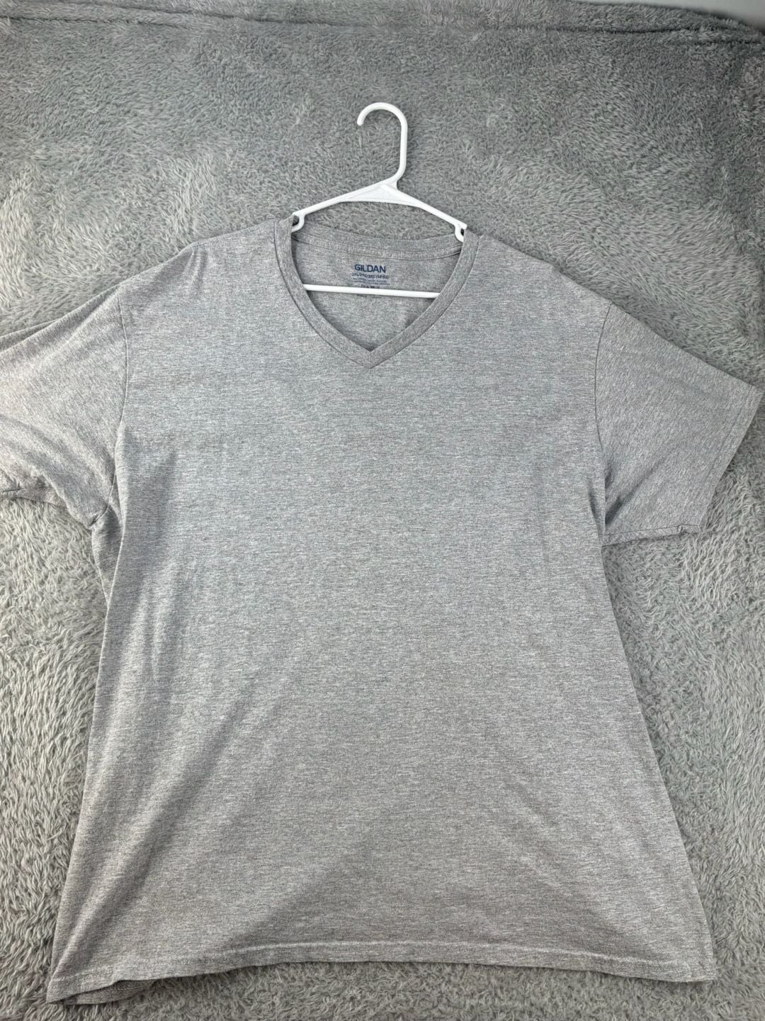 Bundle of (5) Men’s shirts Size 2XL 20