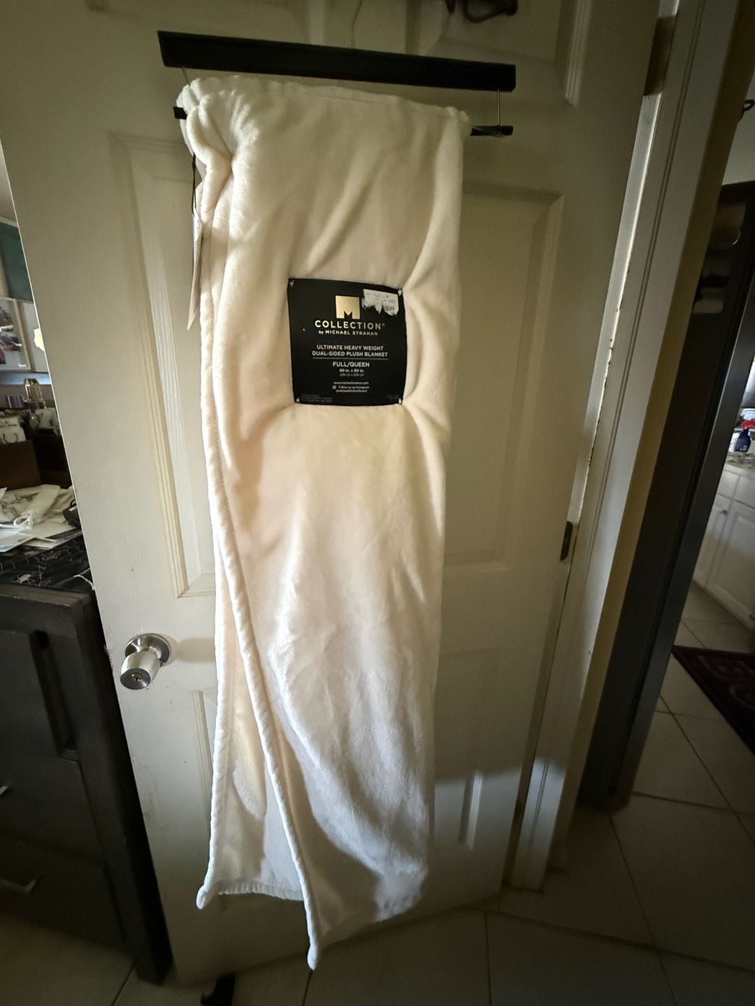 Cream Colored Collection by Michael Strahan Full/Queen Blanket 2