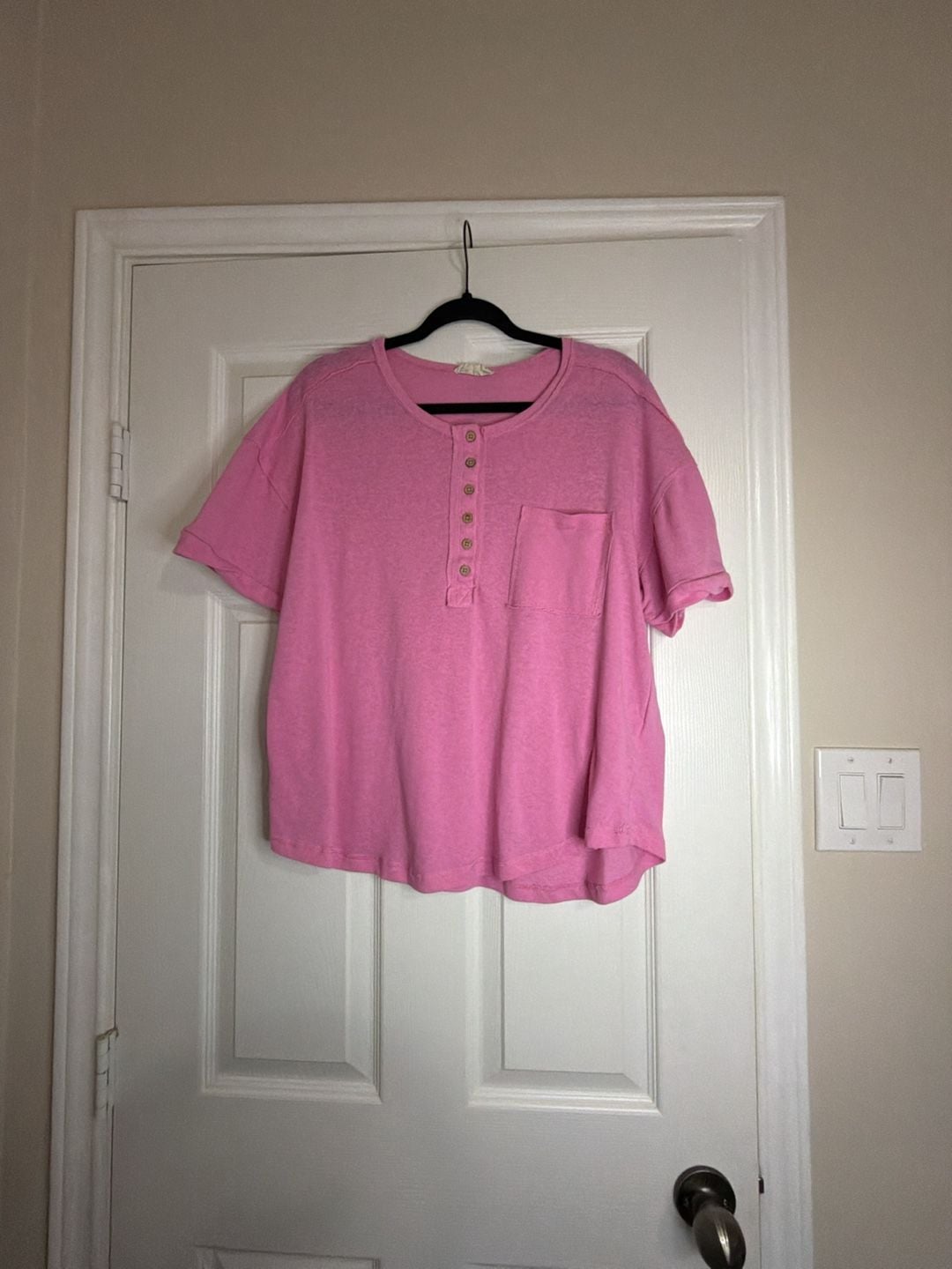 New In Henley Top Size M Pink Cotton Blend Short Sleeve Pocket Shirt 2