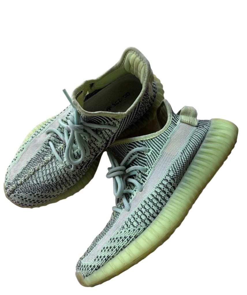 Adidas Yeezy Boost 350 V2 Glow Size 7 Glow-in-the-Dark Green Sneakers 2