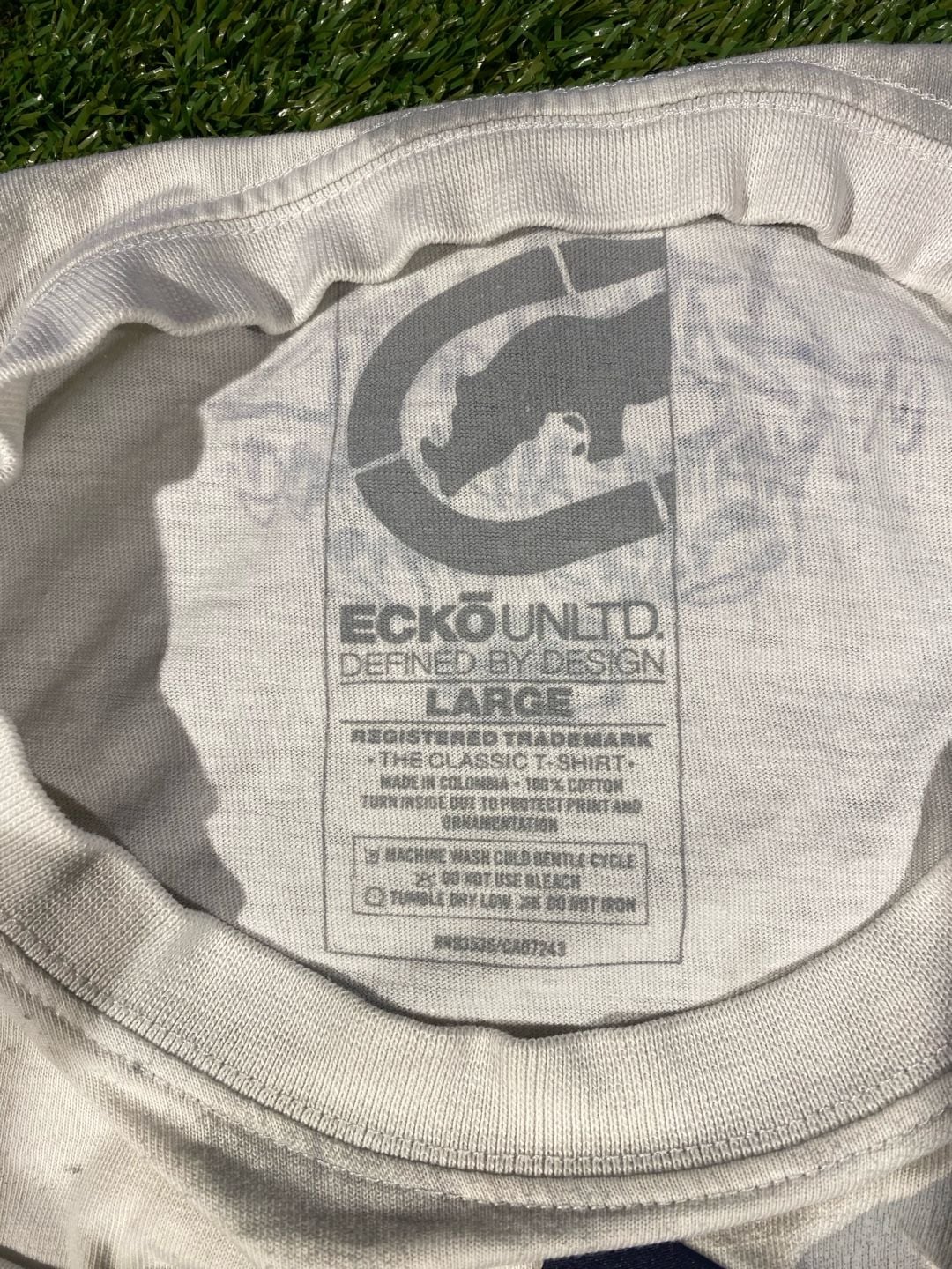 Ecko Unltd. Graffiti Logo T-Shirt Size Large Vintage White Streetwear 4