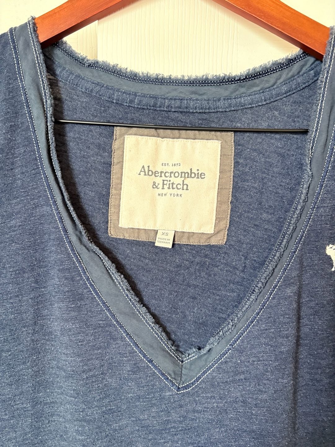 Vintage y2k abecrombie & fitch Bella Swan Blouse in navy blue 9