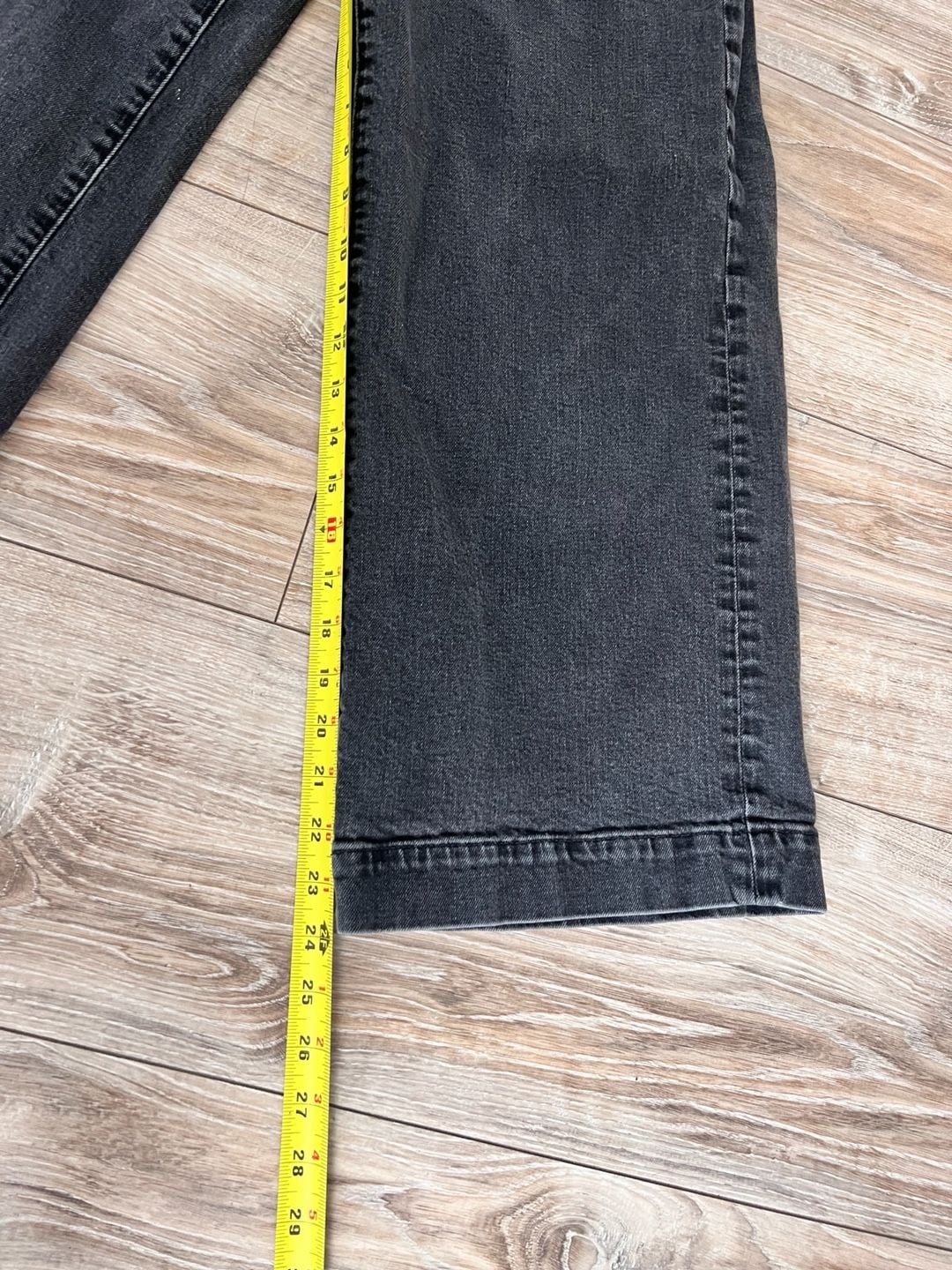 Gap High Rise Wide-Leg Crop Jeans Size 8/29R Black 7