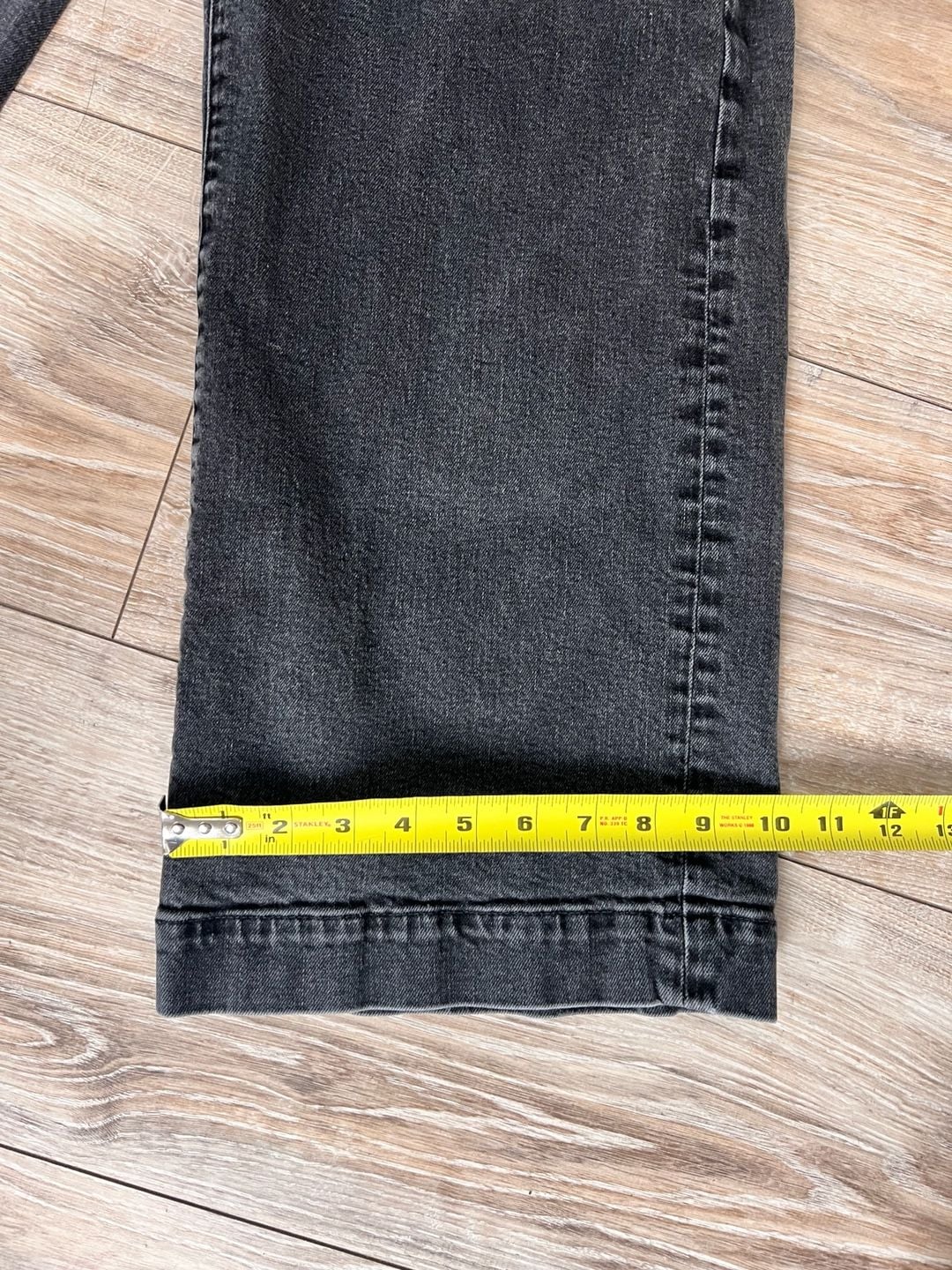 Gap High Rise Wide-Leg Crop Jeans Size 8/29R Black 8