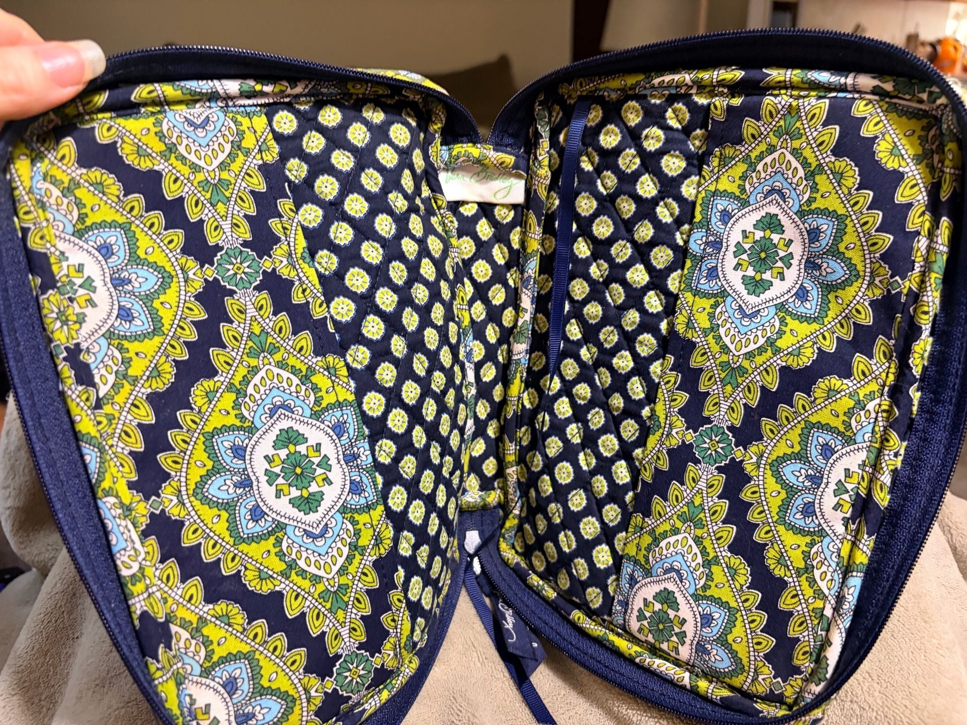 Vera Bradley Quilted Bible Cover Book Organizer Blue Green Paisley 5