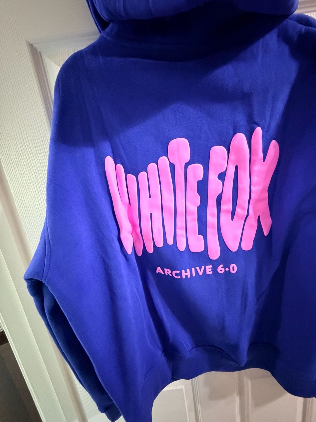 White Fox Archive 6.0 Malibu Blue Pink Oversize hoodie 4