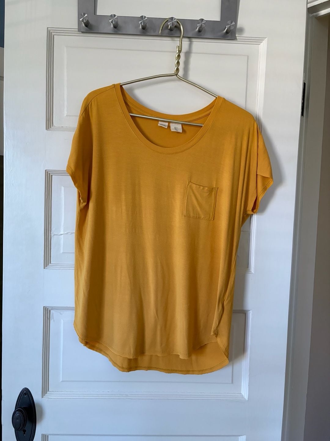 Artisan NY T-Shirt Size L Mustard Yellow Pocket Scoop Neck 2