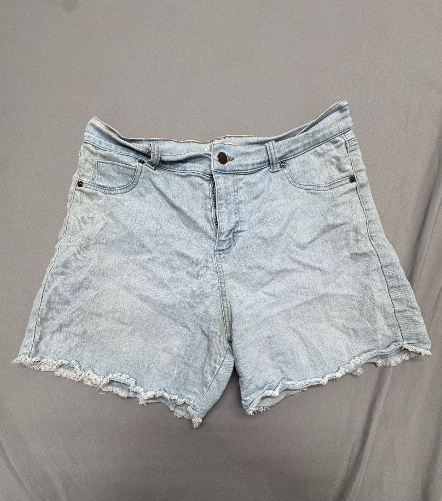 Just Be Denim Cutoff Shorts Size L Light Wash Raw Hem 2