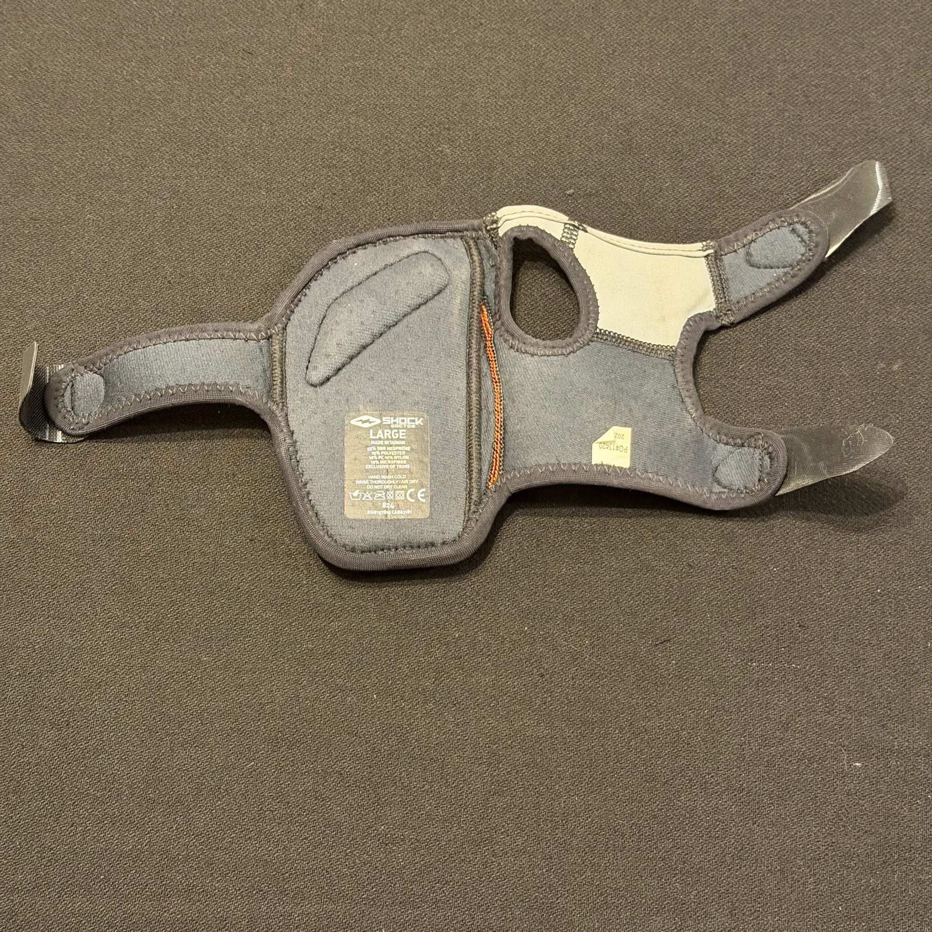 Wrist Support Right Hand Black #824 sz L 8