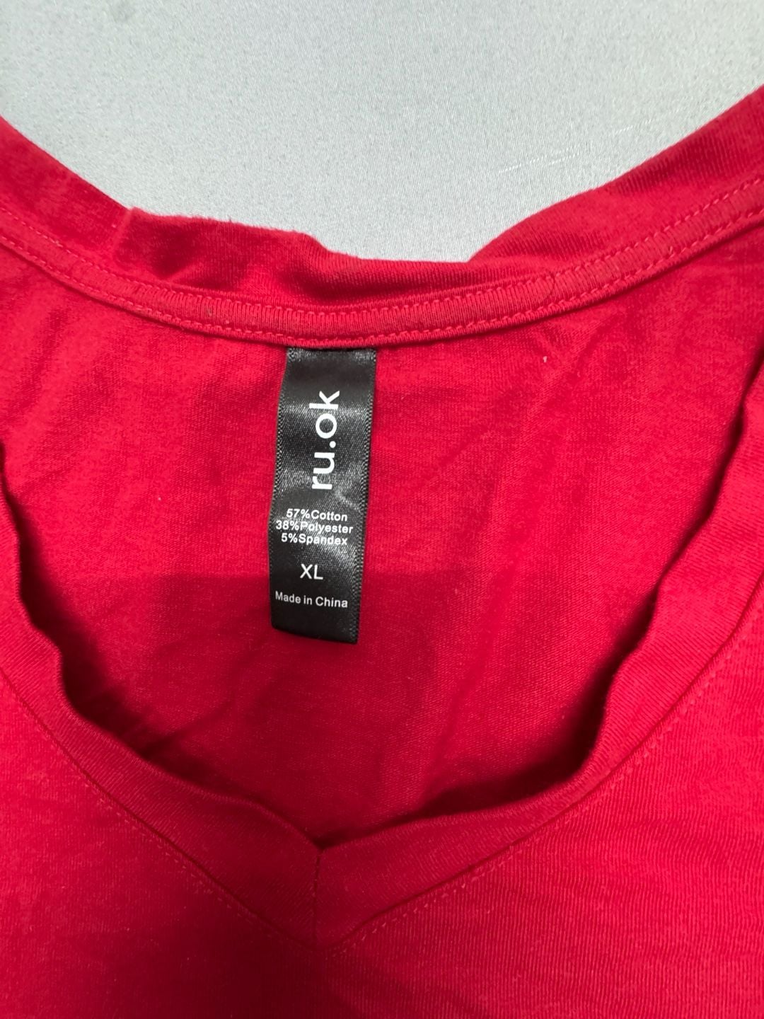 ru.ok V-Neck T-Shirt Size XL Red Cotton Blend Short Sleeve 3