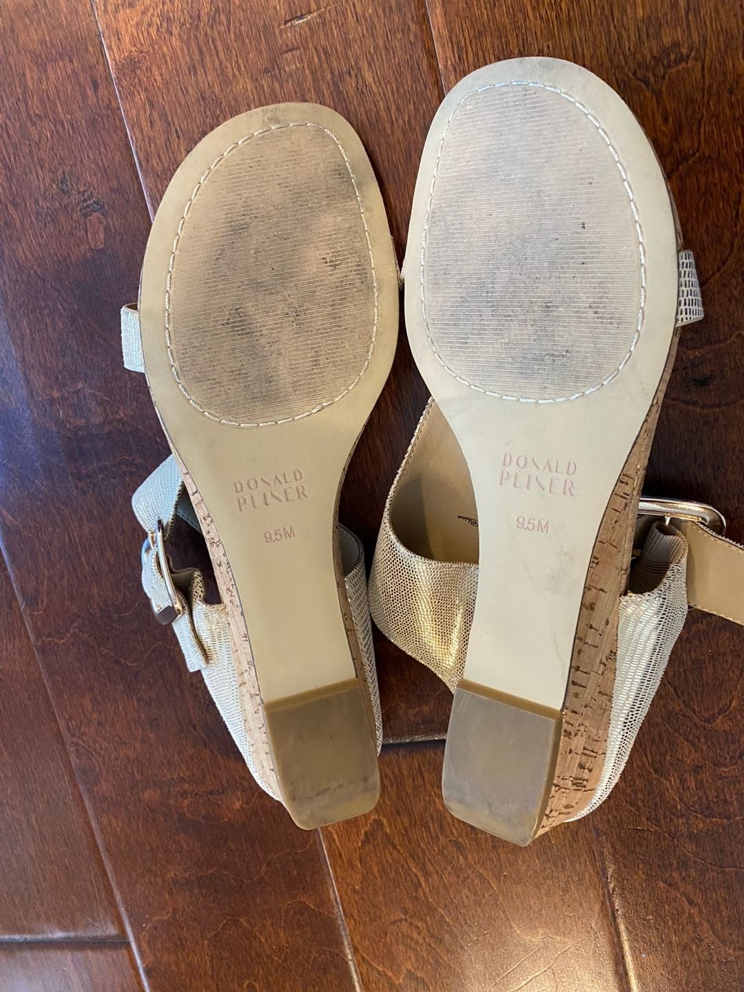Women's Donald Pliner Anamari metallic 9.5 sandals wedge 5