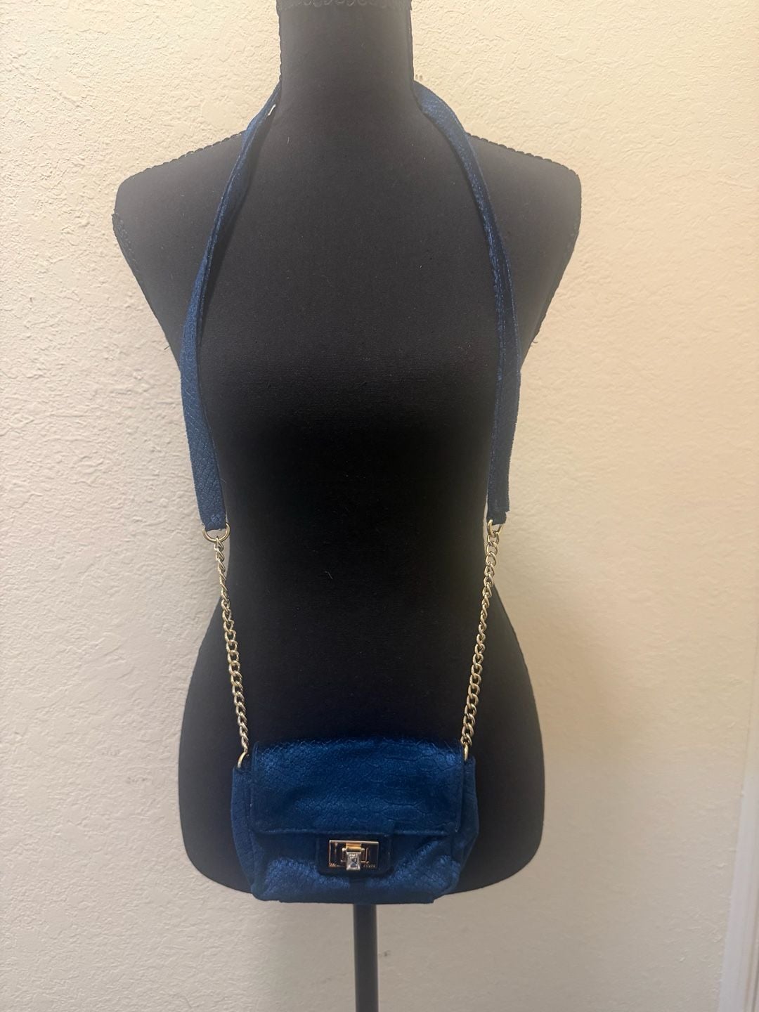 2013 Juicy Couture Crossbody Bag Blue 3