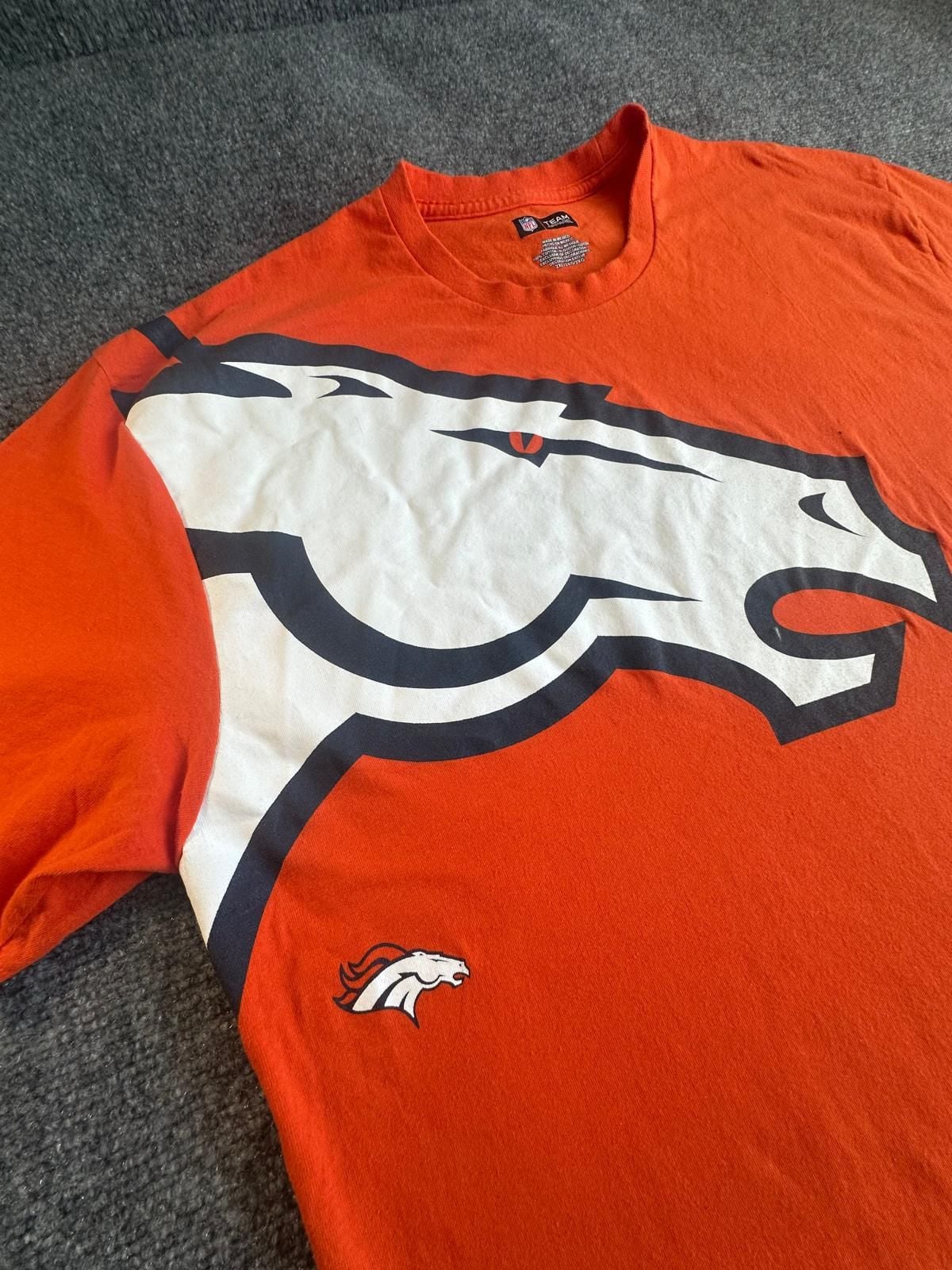 NFL Team Apparel Denver Broncos T-Shirt Size 2XL Orange Football Graphic 3