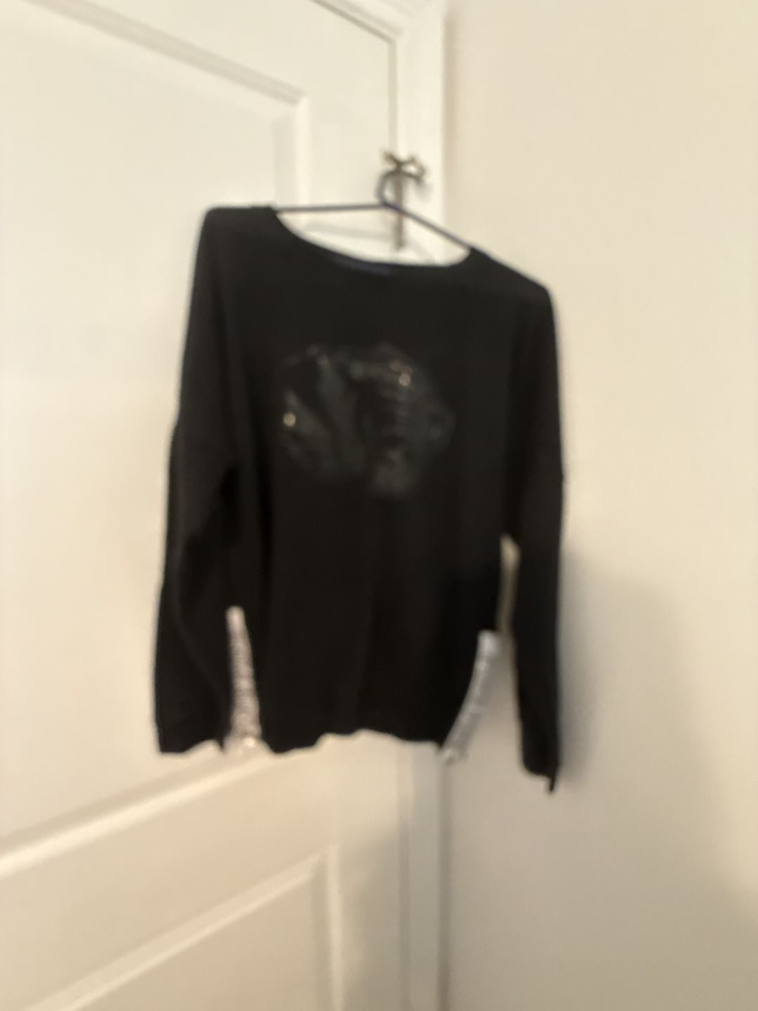 Vintage Pink Victoria's Secret Tiger Sweatshirt Size Large Black 10