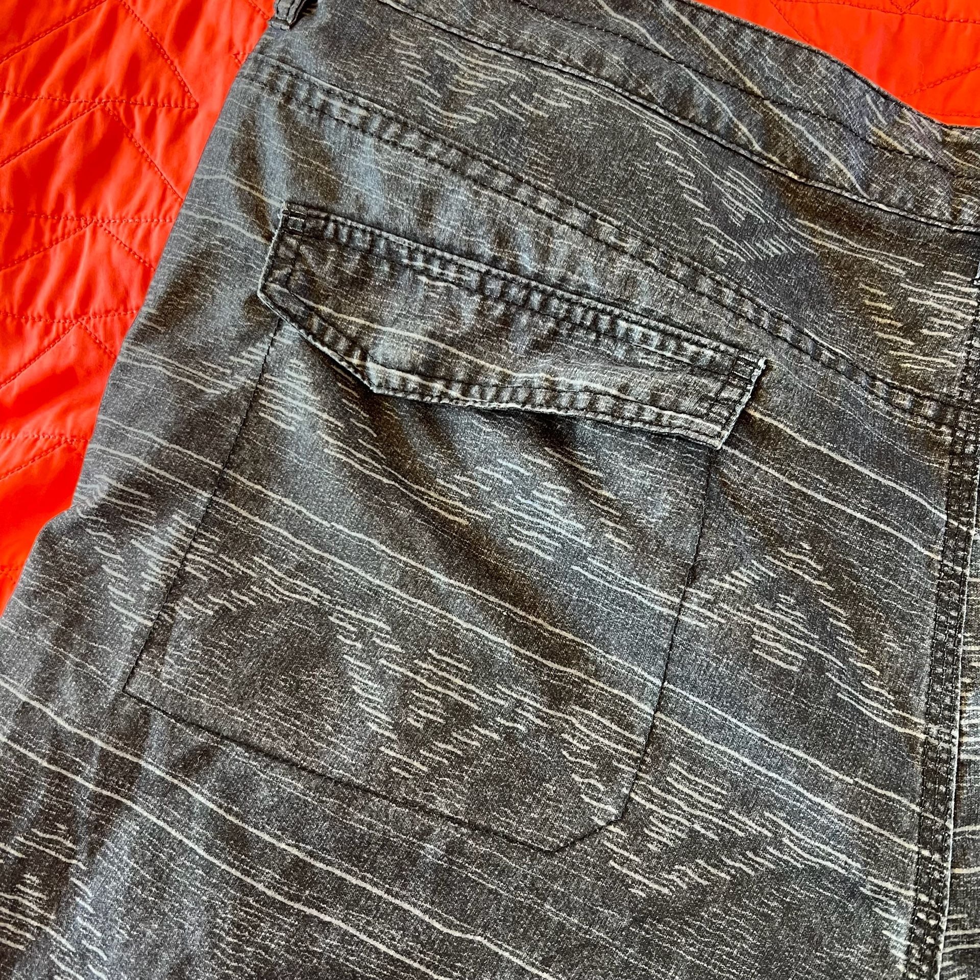Quiksilver Amphibians Size 40 Black Geometric Print Hybrid Shorts 11