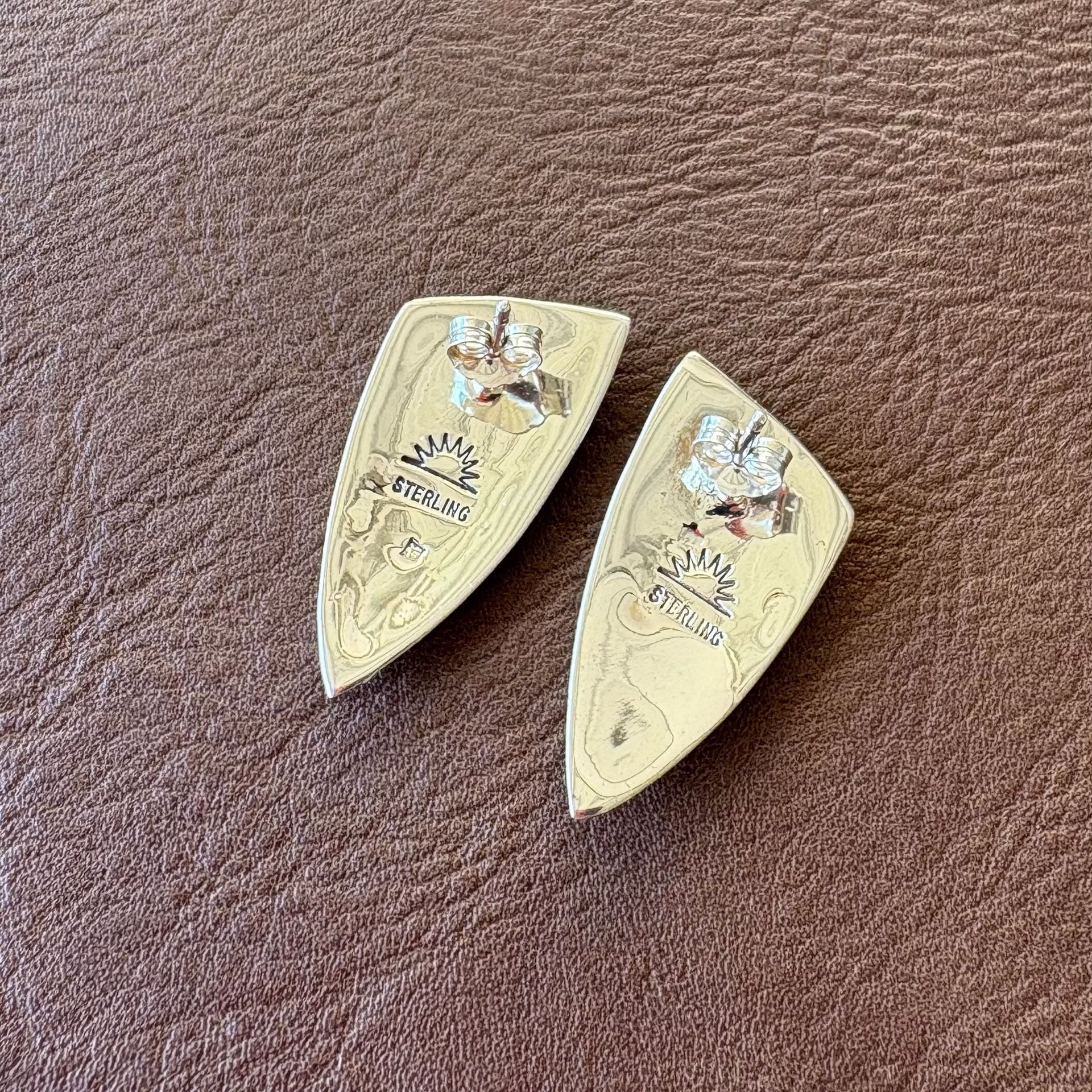 Gorgeous Southwestern Sterling Silver Wild Horse Inlay Stud Earrings 6
