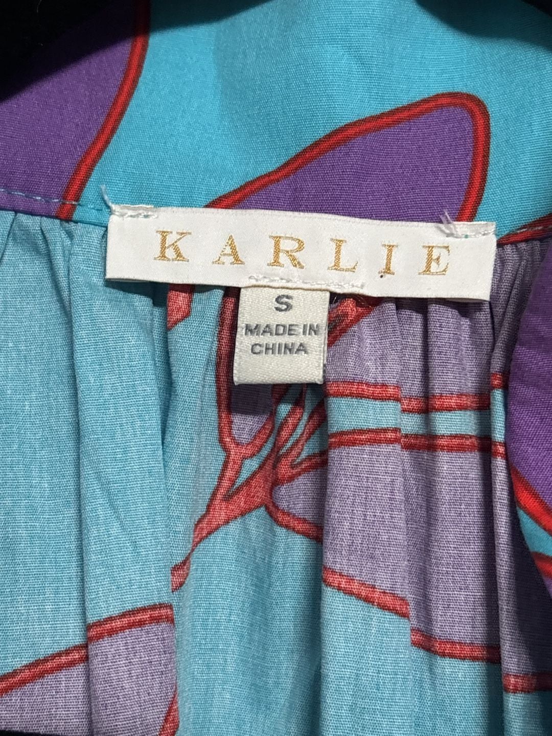 Karlie Floral Print Blouse Size S Blue Purple V-Neck Puff Sleeve Sz Small 3