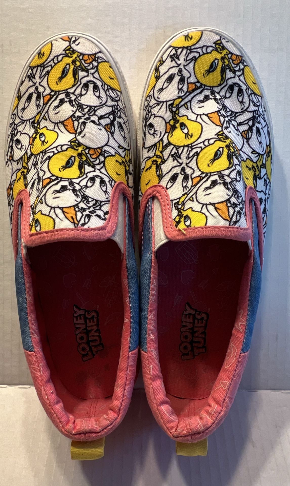 Ground Up Looney Tunes Tweety Bird Slip On Size 7 2