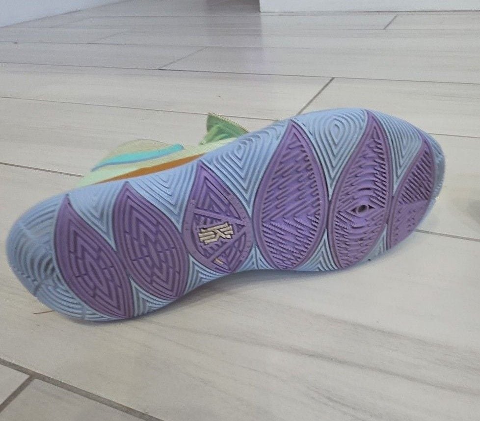 Nike Kyrie 5 SpongeBob SquarePants Squidward Size 10.5 6