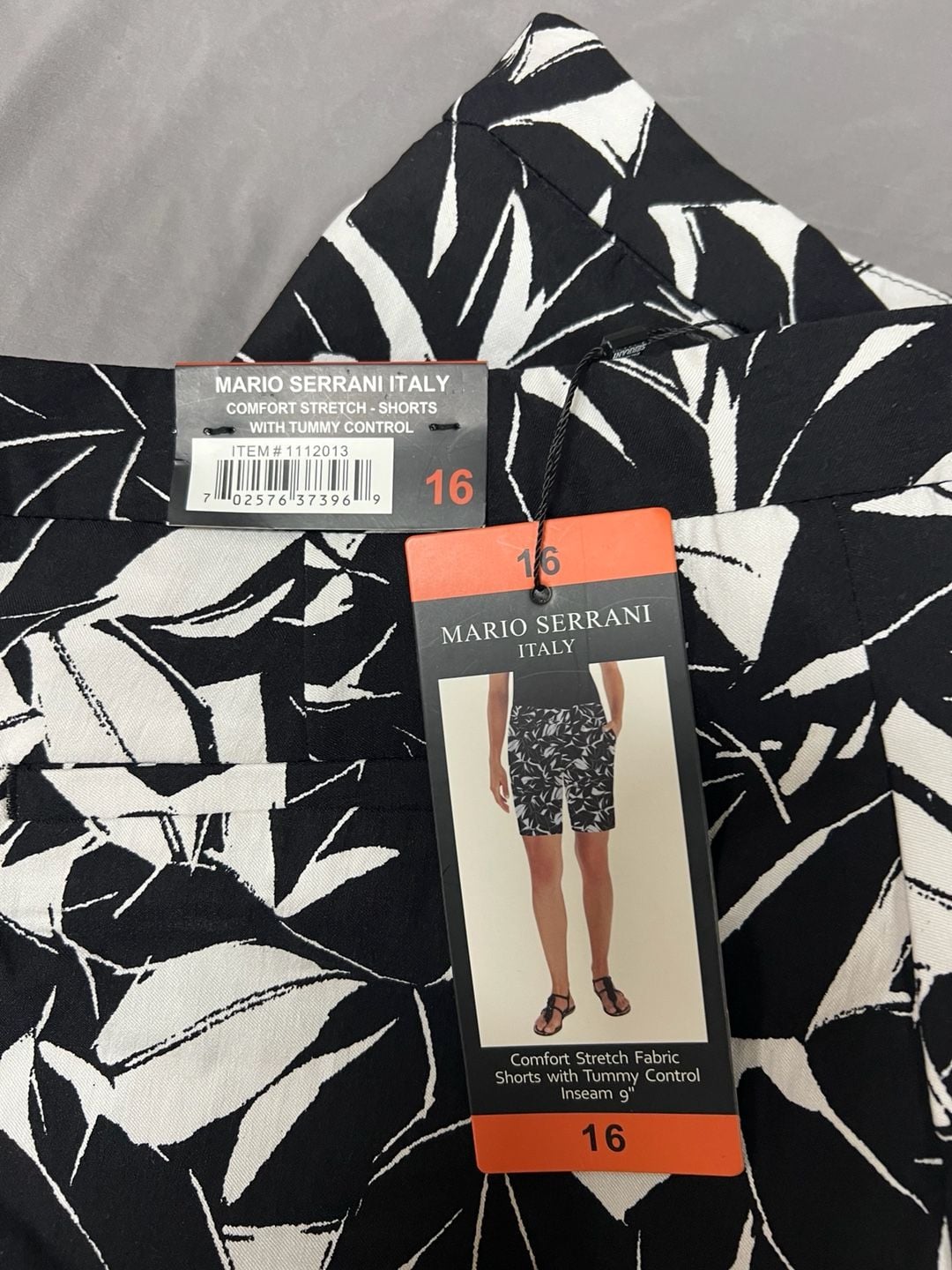 Mario Serrani Italy Comfort Stretch Shorts Size 16 Black White Leaf 5