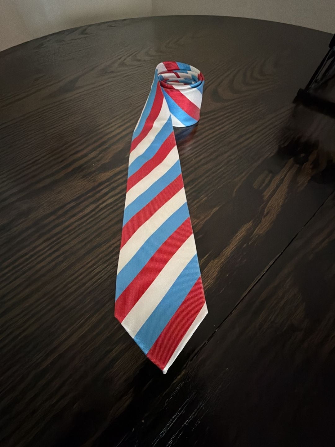 Frederick Thomas London Striped Necktie Red White Blue 1