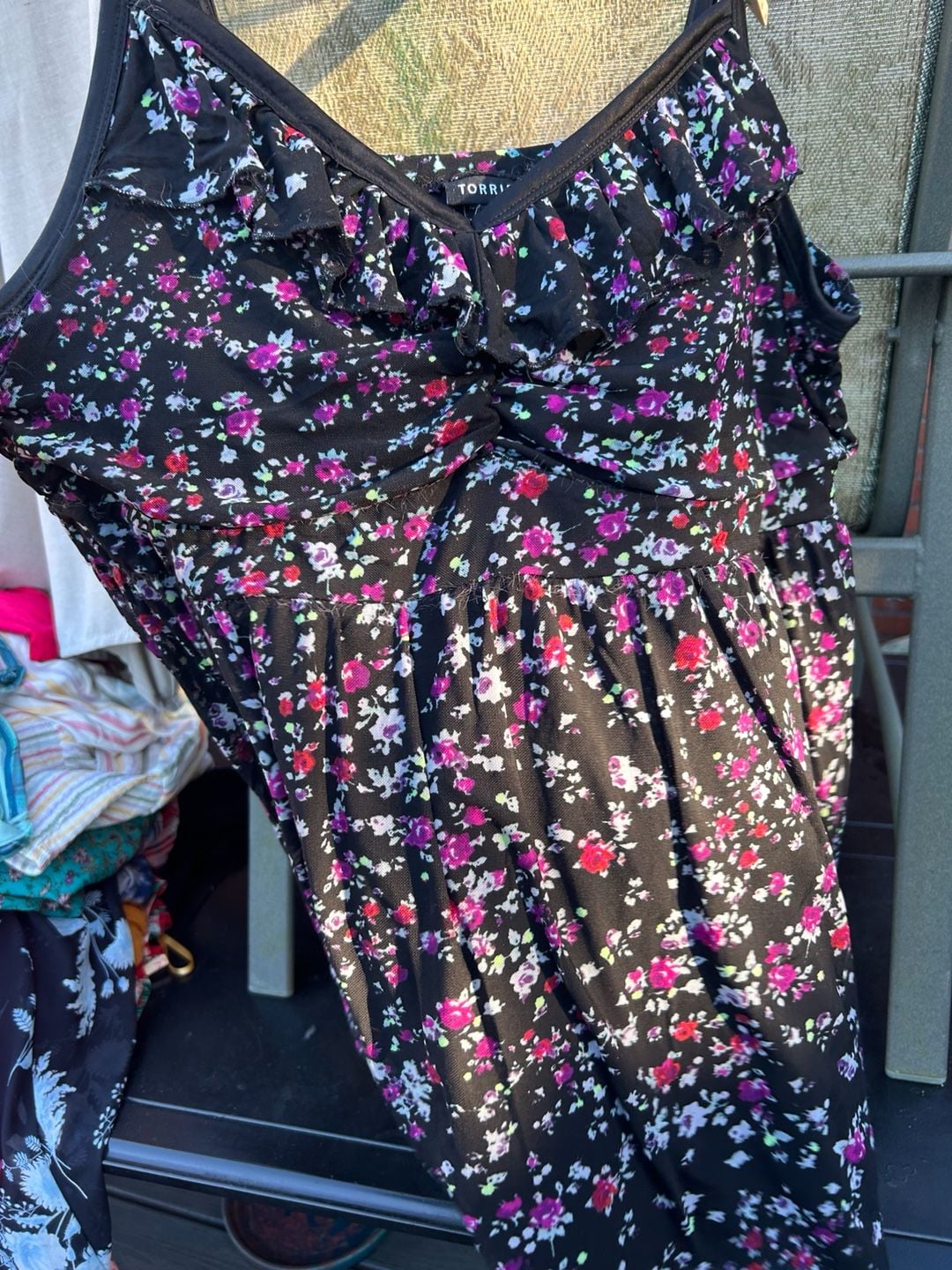 Torrid Floral Cami Top Size 0X Black Ruched Ruffle 3