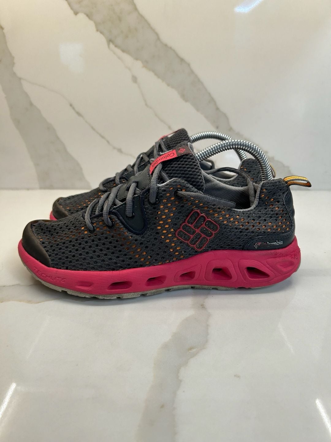 New Columbia Women's Hiking Shoe Size 8.5 2