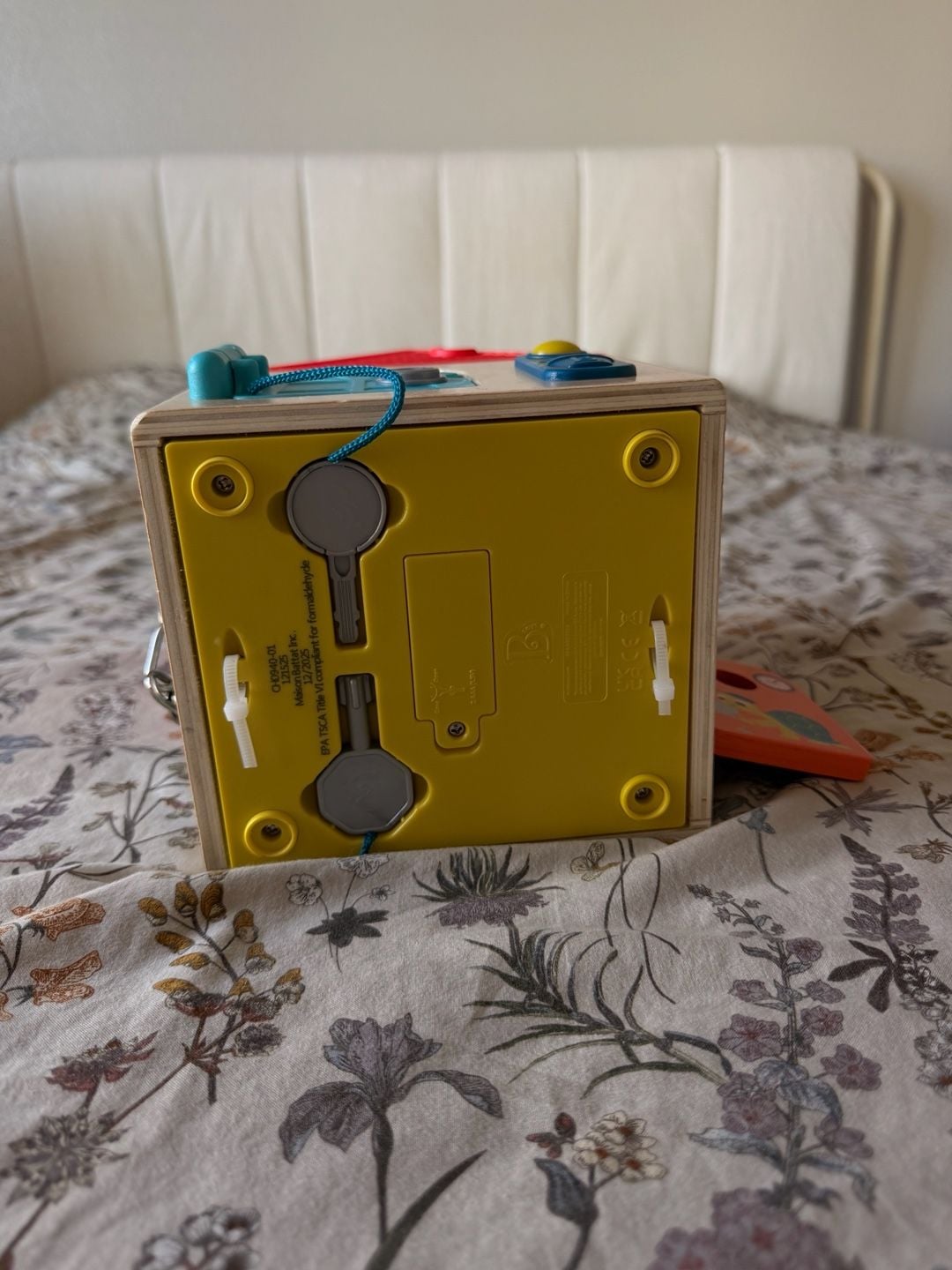 B. Toys Lock And Key Wooden Activity House 7