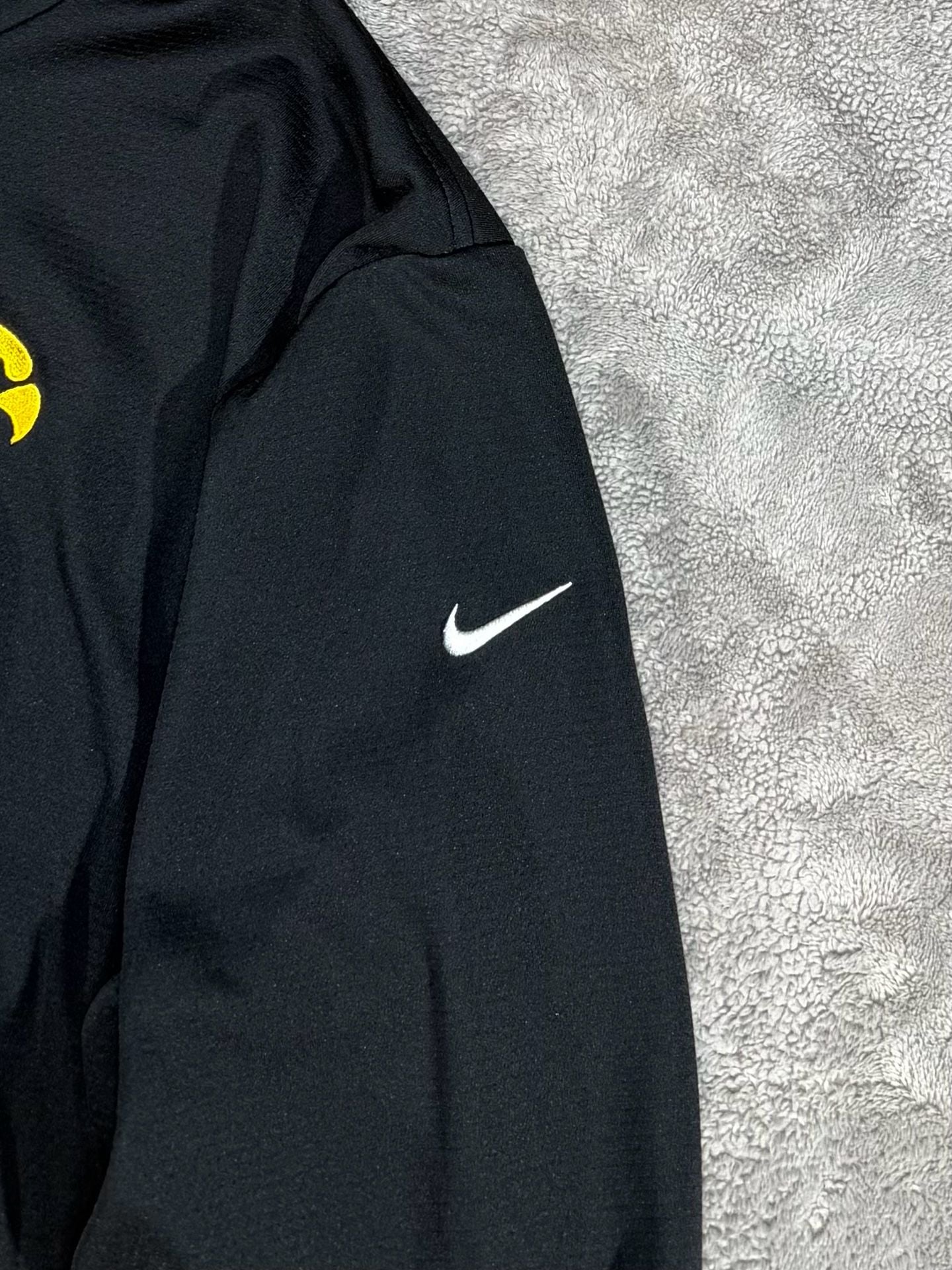 Nike Women’s Iowa Hawkeyes Quarter Zip Pullover XL Black Dri-Fit Long Sleeve 4