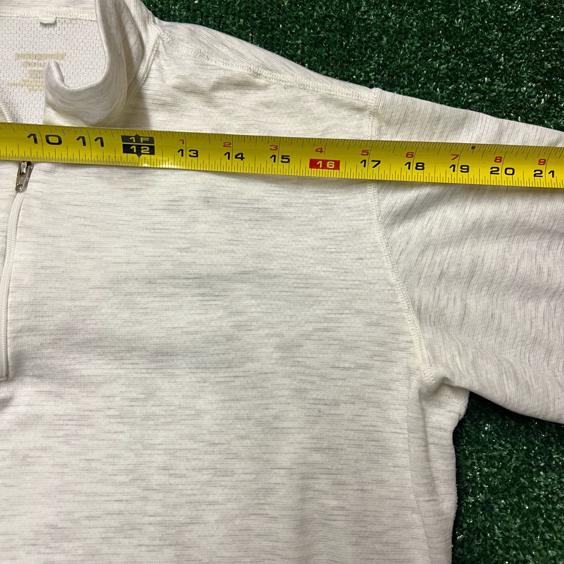 Patagonia Quarter Zip Pullover approx Size XXL women’s White Heather Base Layer 10
