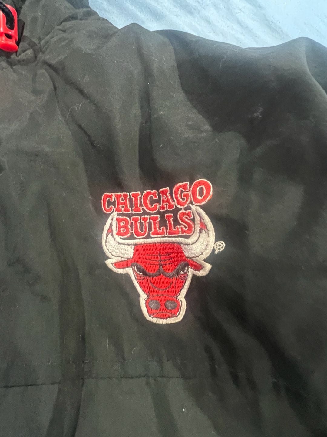 Starter Chicago Bulls Vintage Jacket Size Large Black NBA Licensed 8