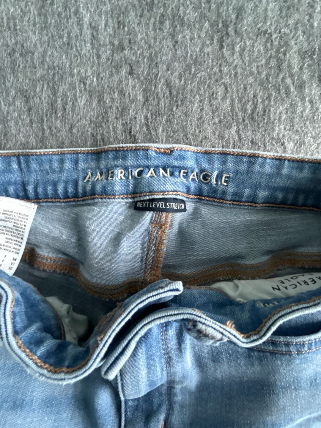 American Eagle Super High Rise Flare Denim Jean Size 6 Regular 6