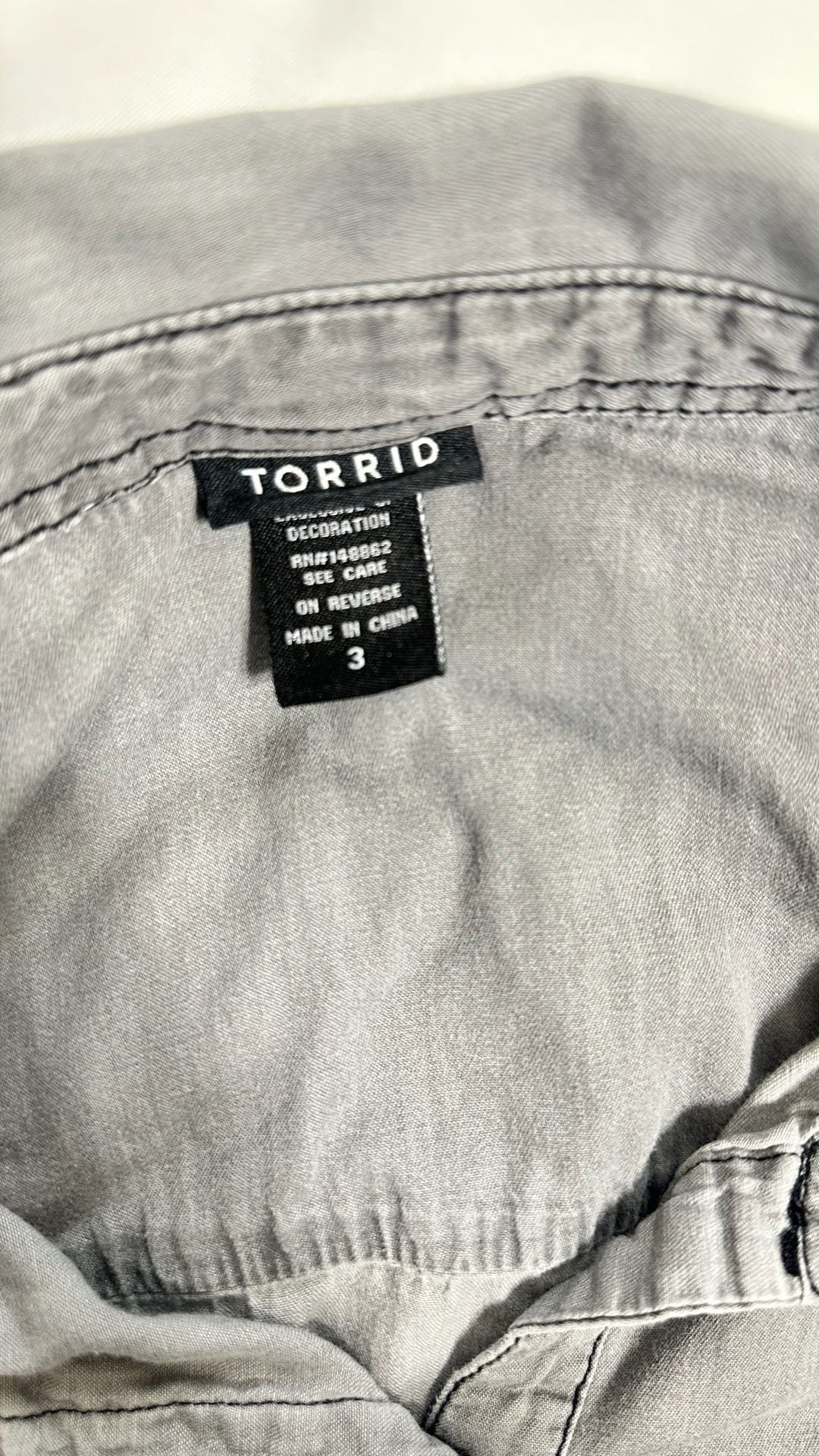 Torrid Denim Button-Up Shirt Size 3 Gray Long Sleeve 4