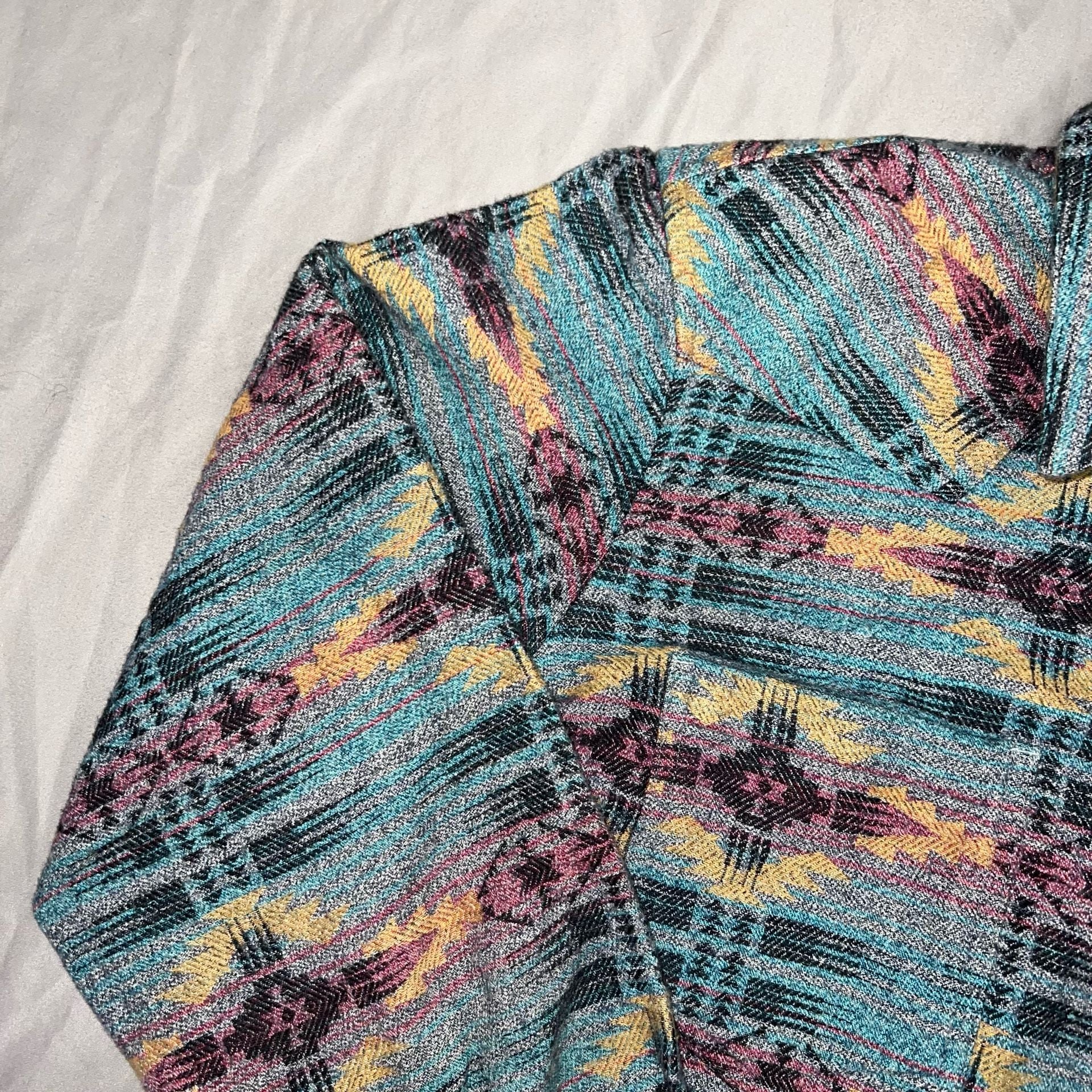 Ariat Real Aztec Print Western Shirt Size L/G Blue women’s button down sweater 12