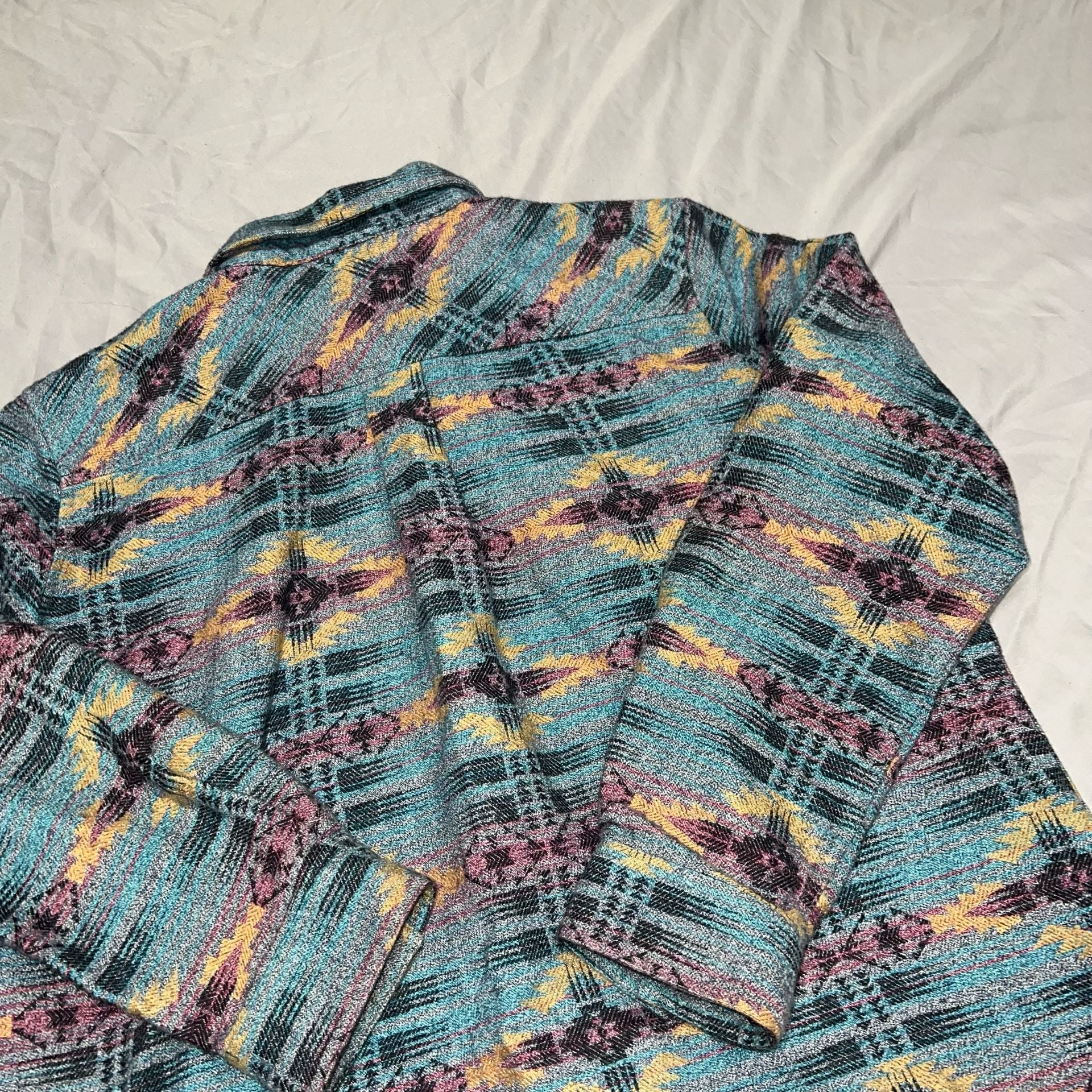 Ariat Real Aztec Print Western Shirt Size L/G Blue women’s button down sweater 13