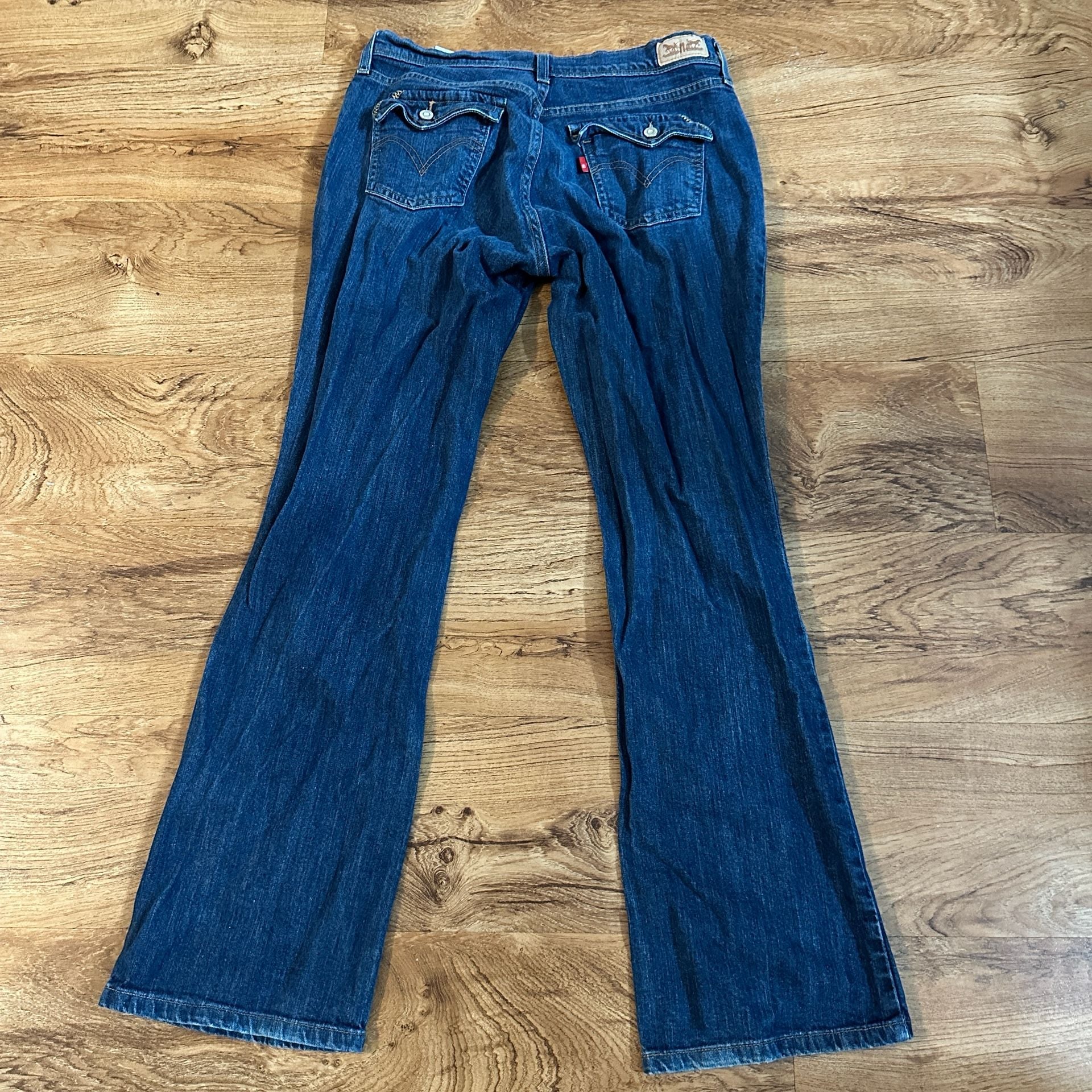 Levi's Bootcut Jeans 7