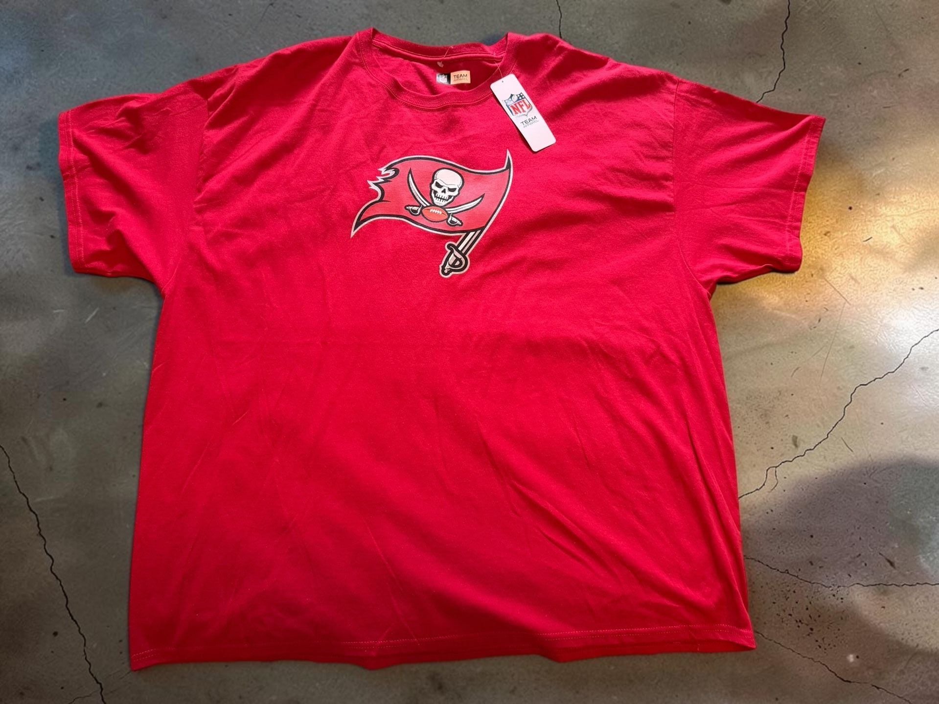 NFL Team Apparel Tampa Bay Buccaneers T-Shirt Size 3XL Red 2
