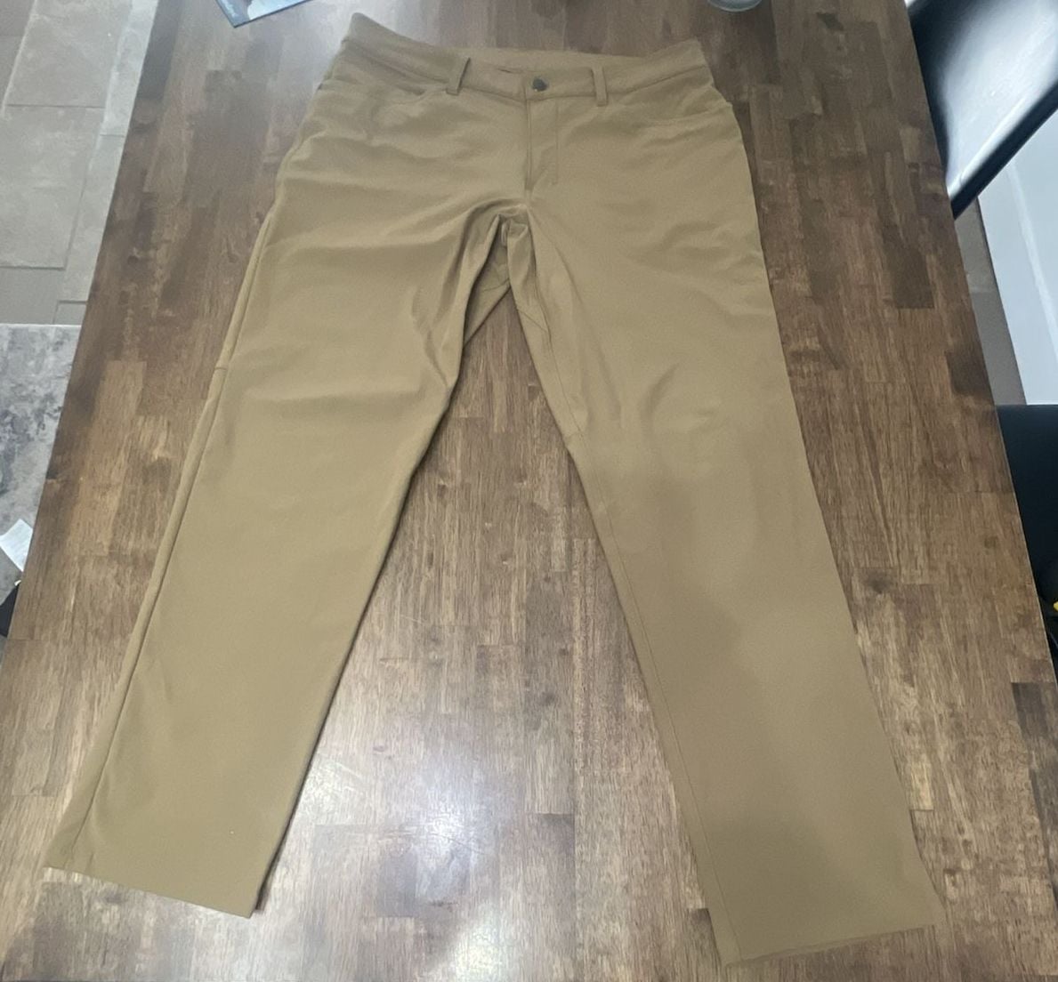 Lululemon ABC Pant Slim Size 34x31 Khaki Warpstreme 7